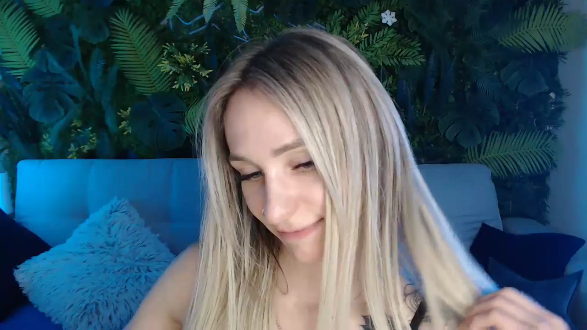 Gallery image thumbnail from Horny_Blond's myfreecams stream on, 05/10/2024, 10:05 image 9 of 20