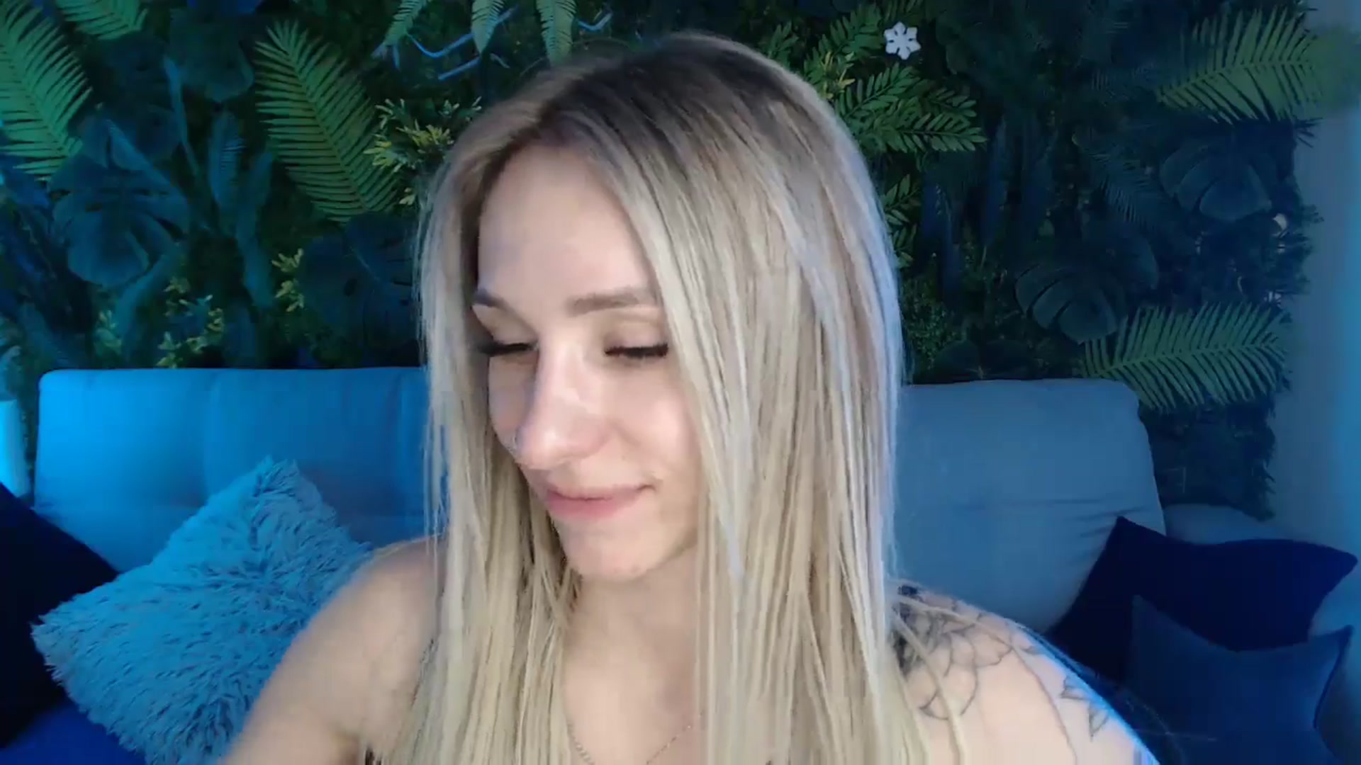 Gallery image thumbnail from Horny_Blond's myfreecams stream on, 05/10/2024, 10:05 image 3 of 20