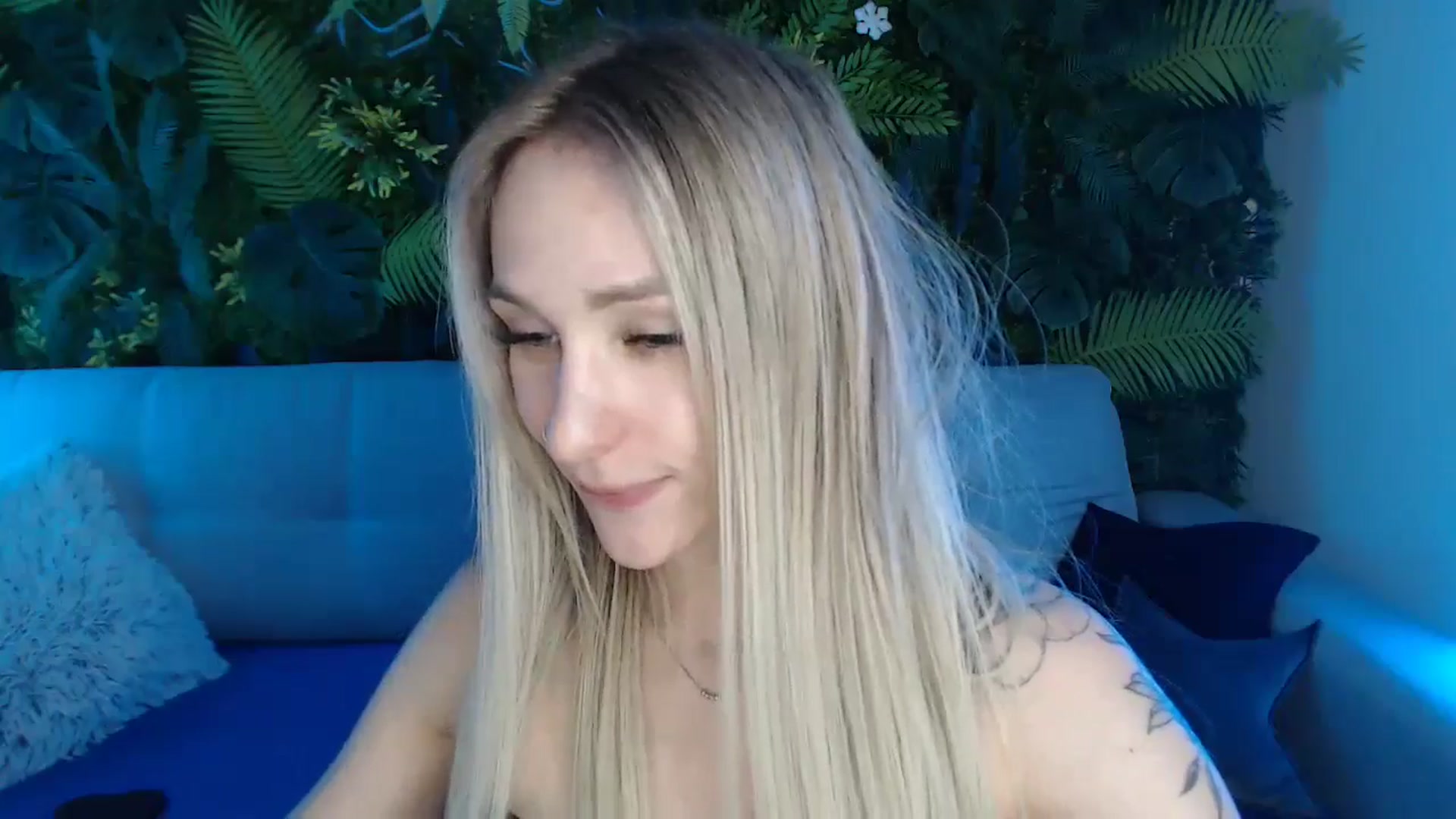 Gallery image thumbnail from Horny_Blond's myfreecams stream on, 05/11/2024, 10:11 image 16 of 20