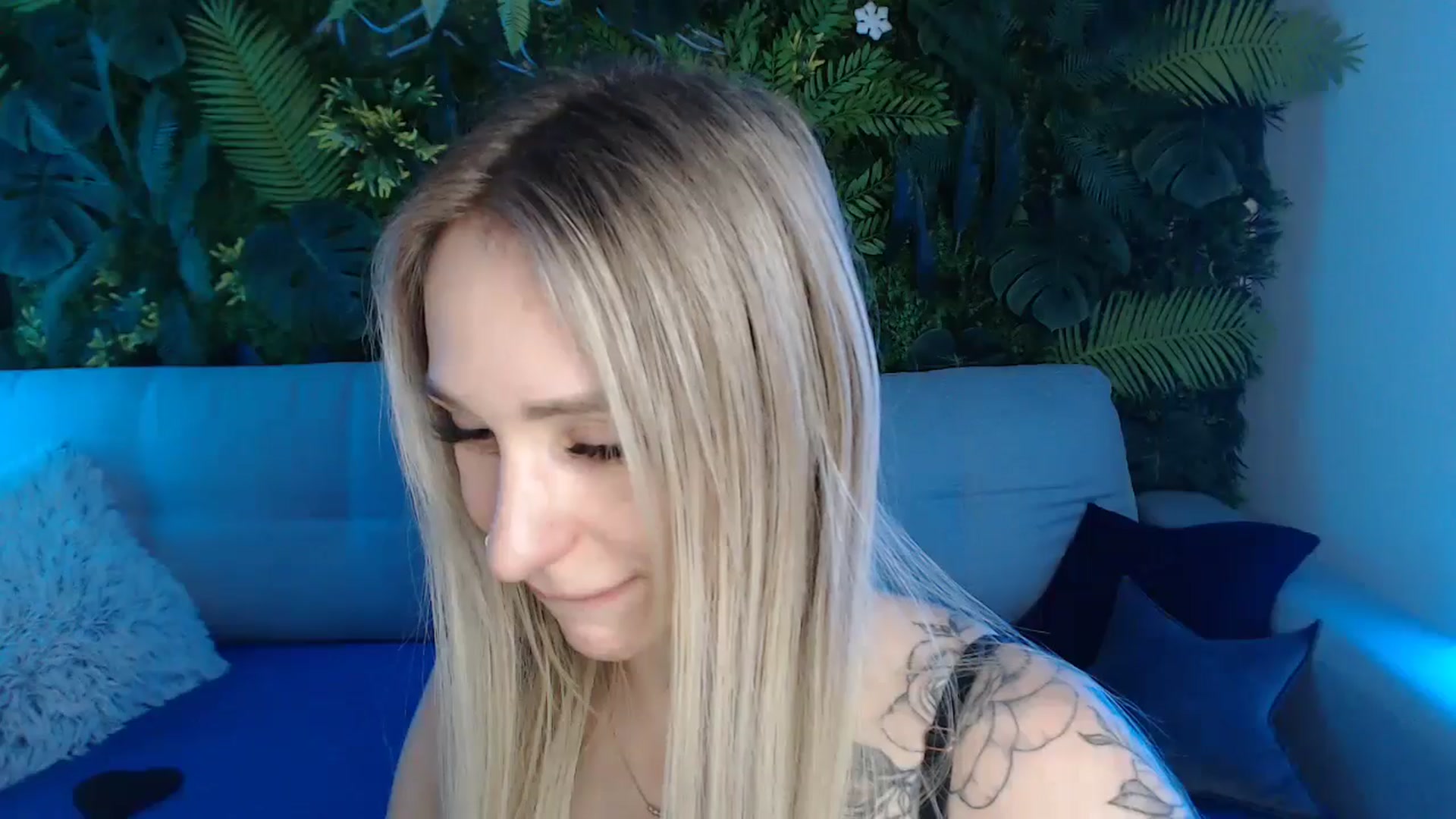Gallery image thumbnail from Horny_Blond's myfreecams stream on, 05/11/2024, 10:11 image 9 of 20