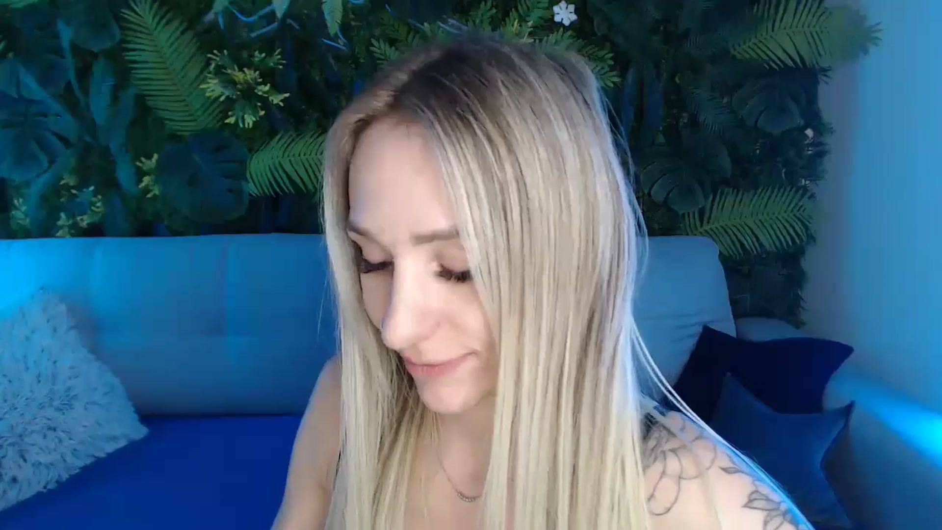 Gallery image thumbnail from Horny_Blond's myfreecams stream on, 05/11/2024, 12:41 image 8 of 20