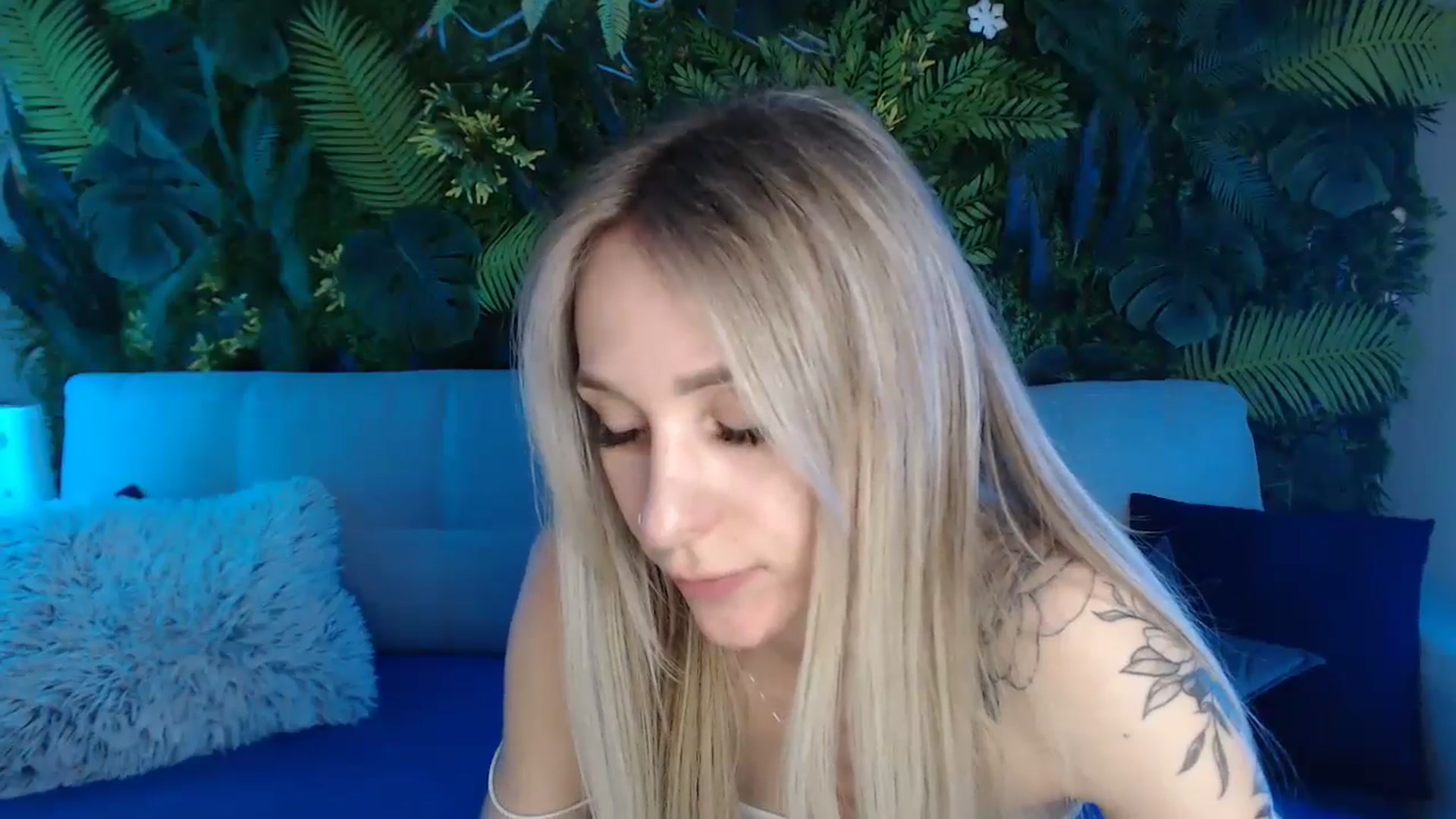 Gallery image thumbnail from Horny_Blond's myfreecams stream on, 05/12/2024, 11:07 image 16 of 20