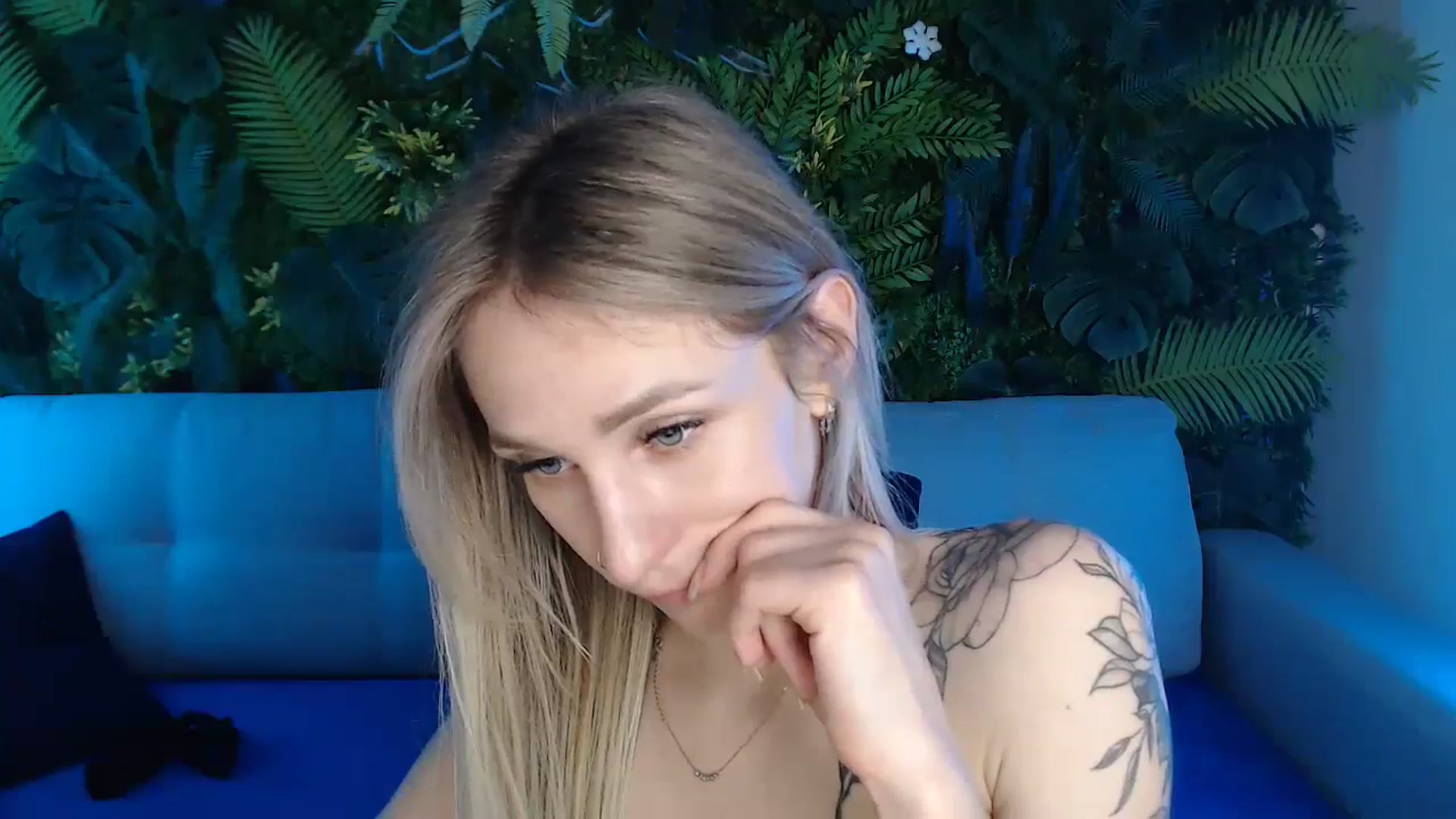 Gallery image thumbnail from Horny_Blond's myfreecams stream on, 05/12/2024, 12:04 image 10 of 20