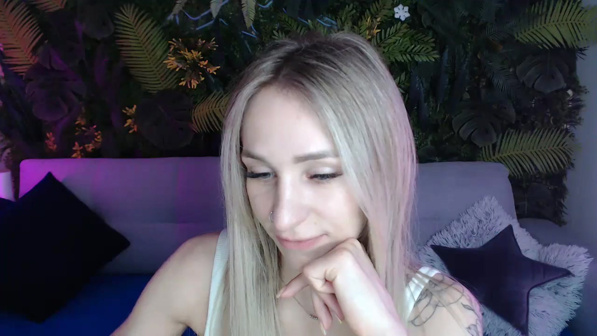 Gallery image thumbnail from Horny_Blond's myfreecams stream on, 05/13/2024, 08:11 image 13 of 20