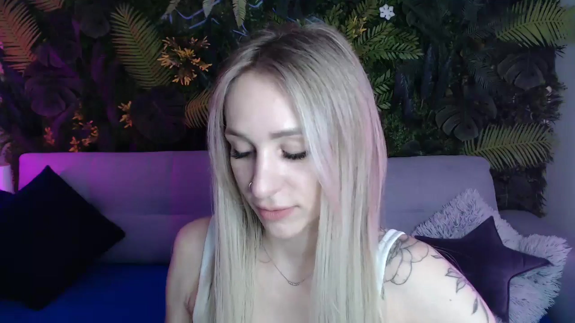 Gallery image thumbnail from Horny_Blond's myfreecams stream on, 05/13/2024, 08:11 image 8 of 20
