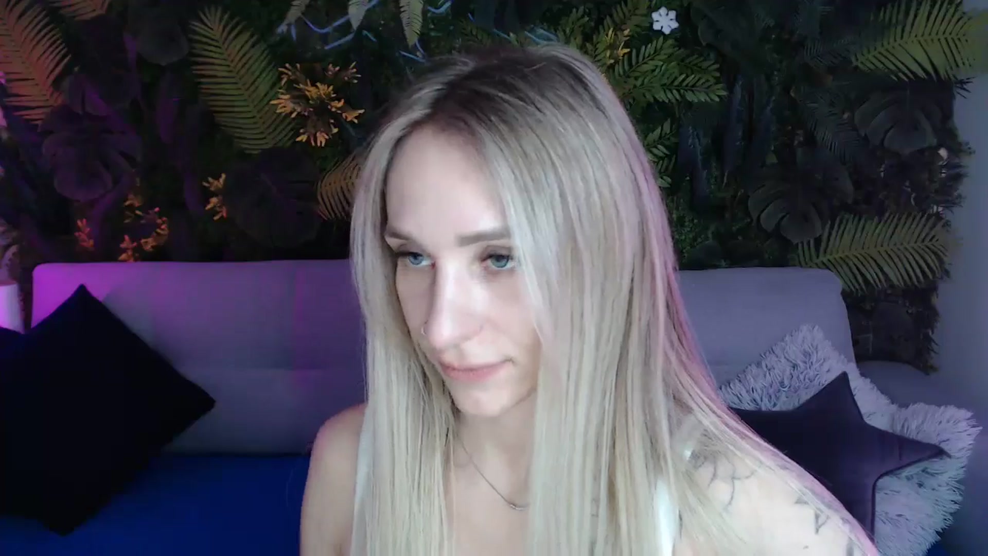 Gallery image thumbnail from Horny_Blond's myfreecams stream on, 05/13/2024, 08:11 image 16 of 20