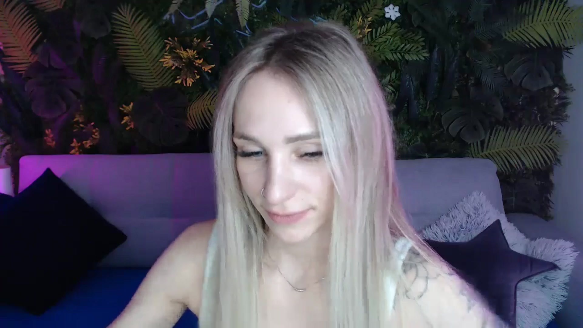 Gallery image thumbnail from Horny_Blond's myfreecams stream on, 05/13/2024, 08:11 image 17 of 20