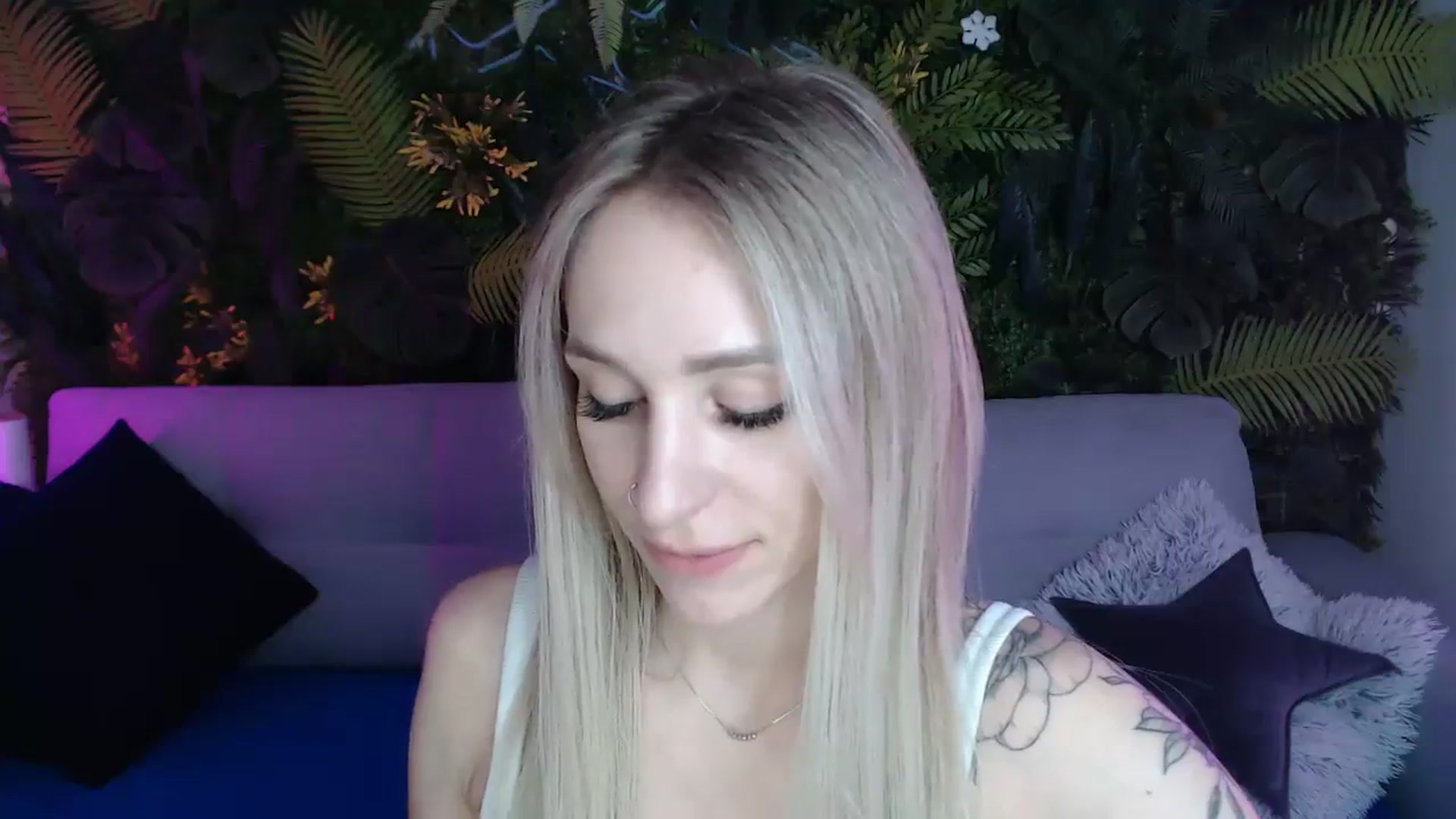 Gallery image thumbnail from Horny_Blond's myfreecams stream on, 05/13/2024, 08:11 image 9 of 20