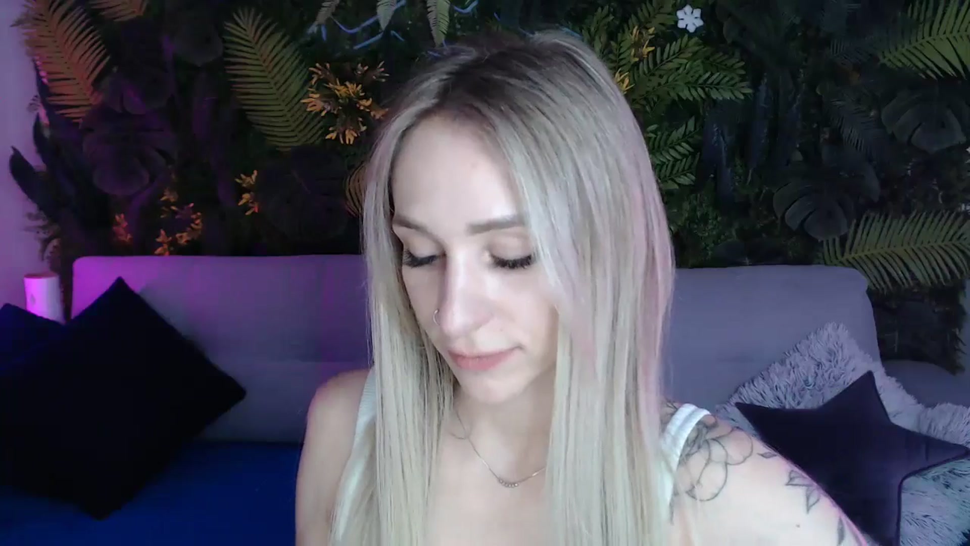 Gallery image thumbnail from Horny_Blond's myfreecams stream on, 05/13/2024, 08:11 image 6 of 20