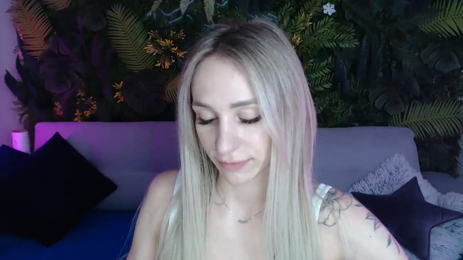 Gallery image thumbnail from Horny_Blond's myfreecams stream on, 05/13/2024, 08:11 image 5 of 20