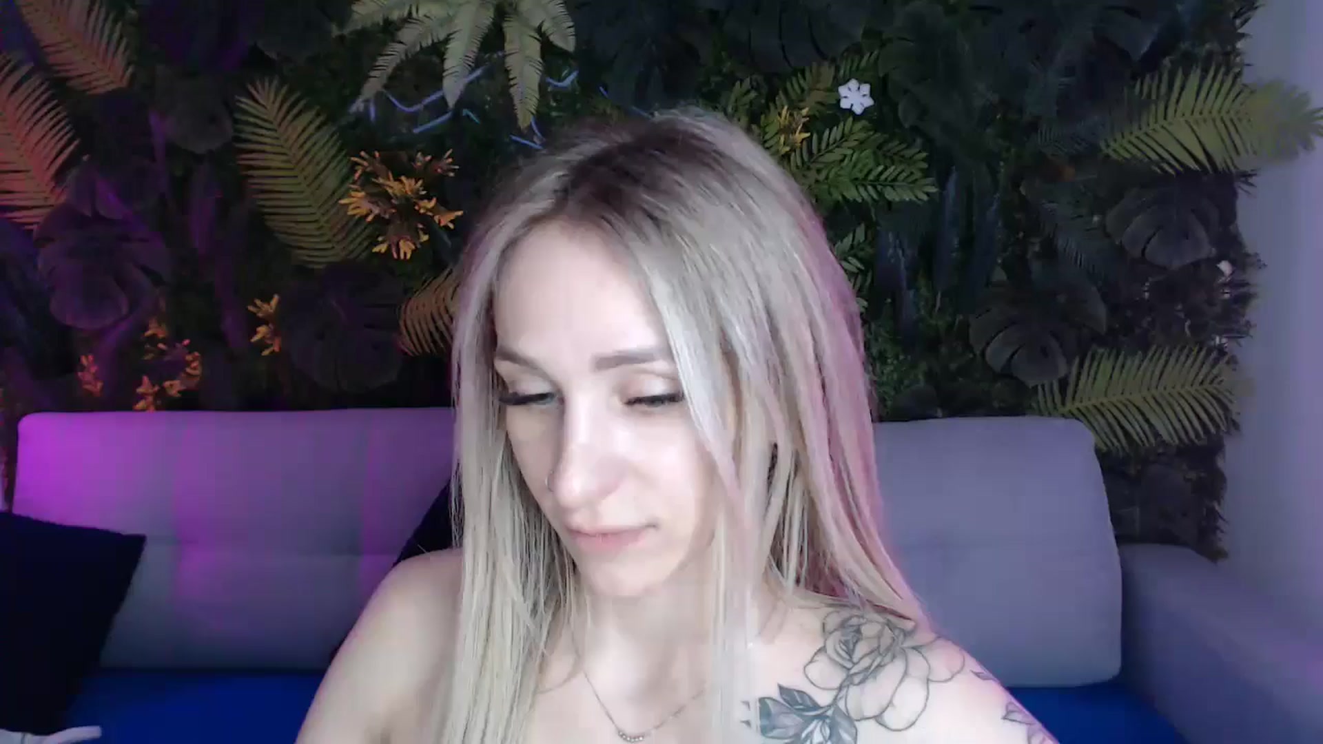 Gallery image thumbnail from Horny_Blond's myfreecams stream on, 05/13/2024, 11:11 image 1 of 20