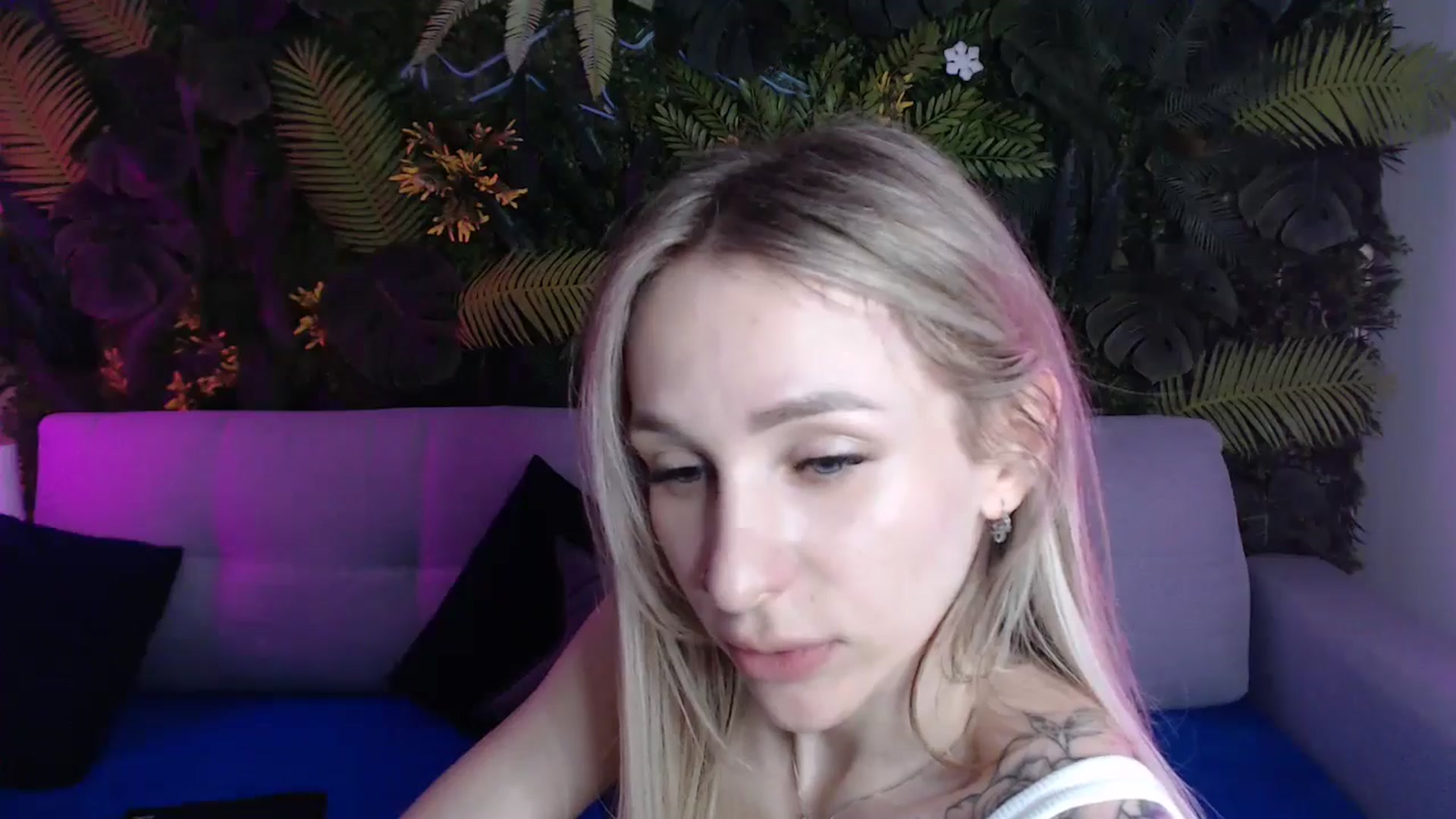 Gallery image thumbnail from Horny_Blond's myfreecams stream on, 05/13/2024, 11:36 image 9 of 20