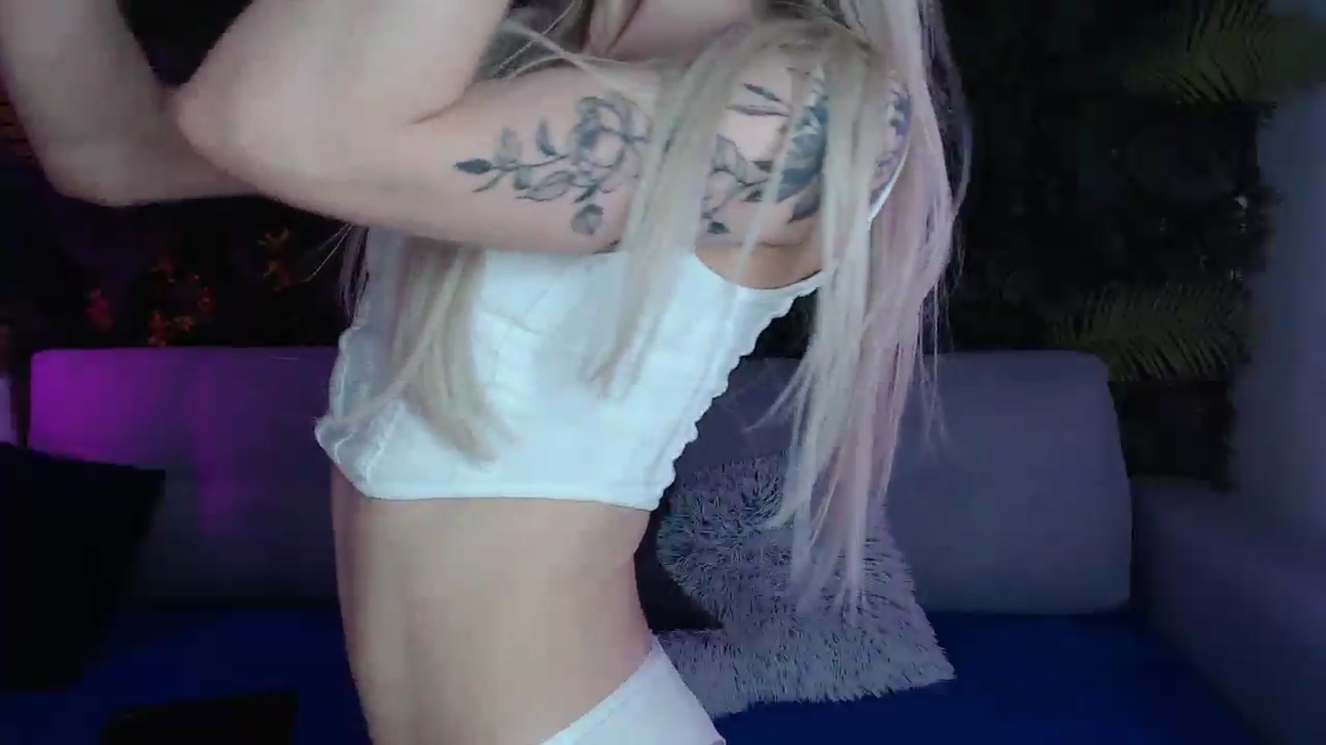 Gallery image thumbnail from Horny_Blond's myfreecams stream on, 05/13/2024, 11:36 image 5 of 20