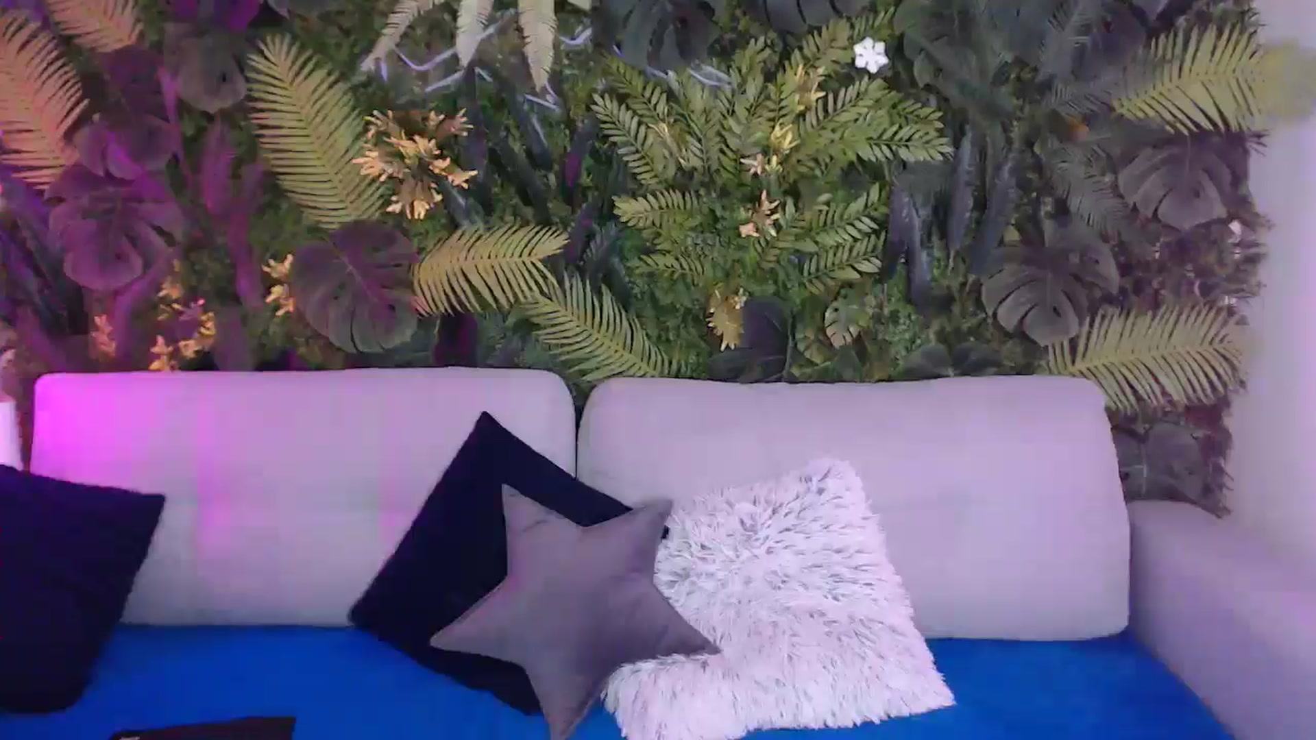 Gallery image thumbnail from Horny_Blond's myfreecams stream on, 05/13/2024, 11:36 image 7 of 20