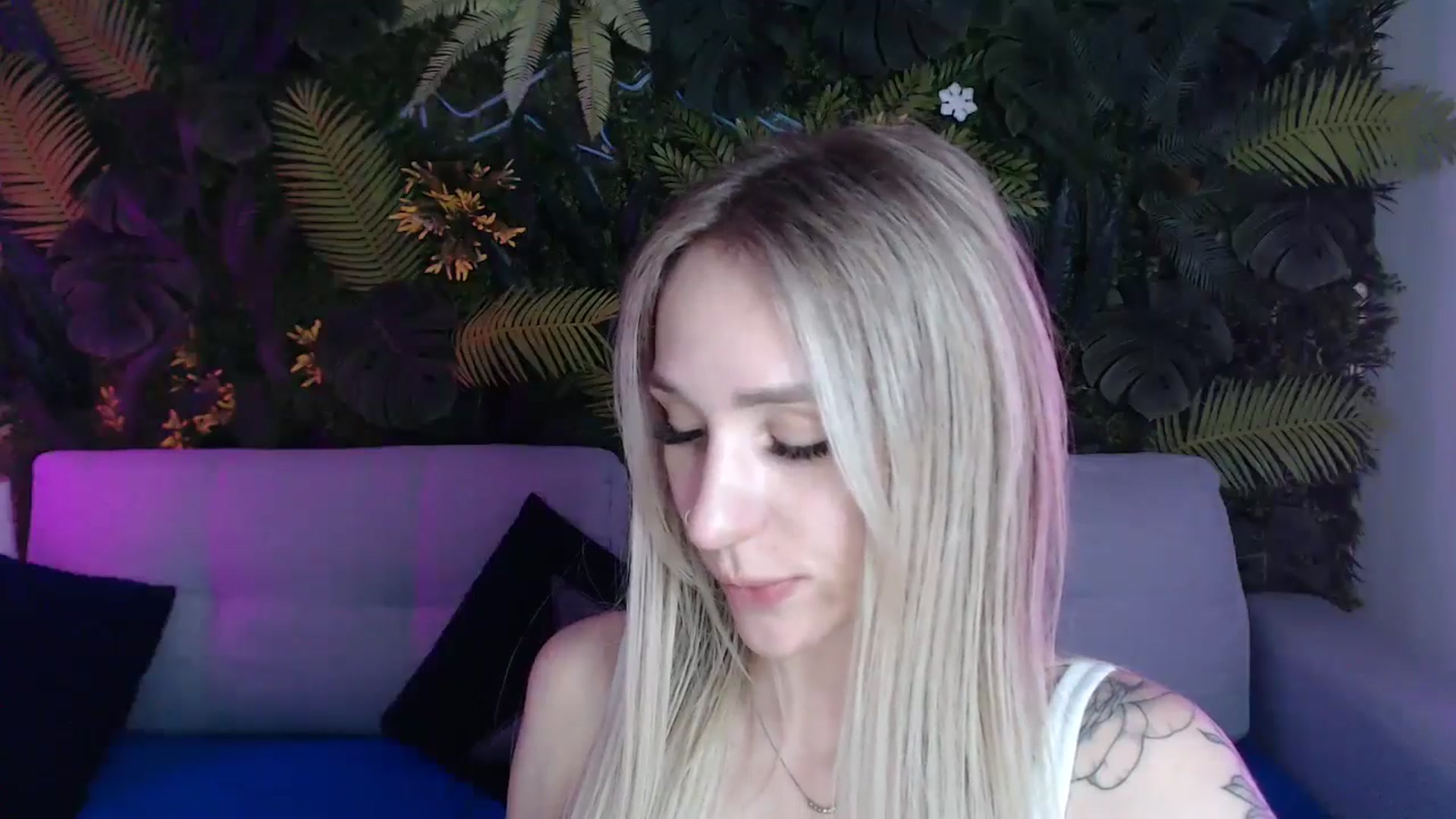 Gallery image thumbnail from Horny_Blond's myfreecams stream on, 05/13/2024, 11:36 image 2 of 20