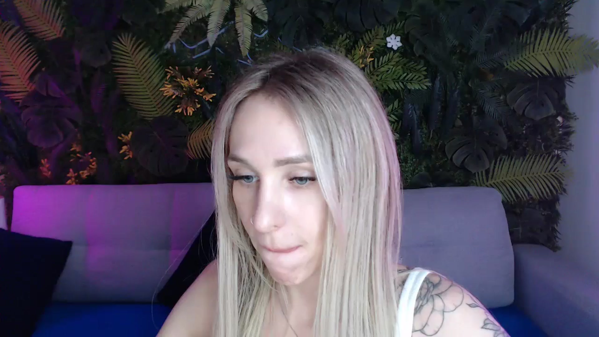 Gallery image thumbnail from Horny_Blond's myfreecams stream on, 05/13/2024, 11:36 image 1 of 20