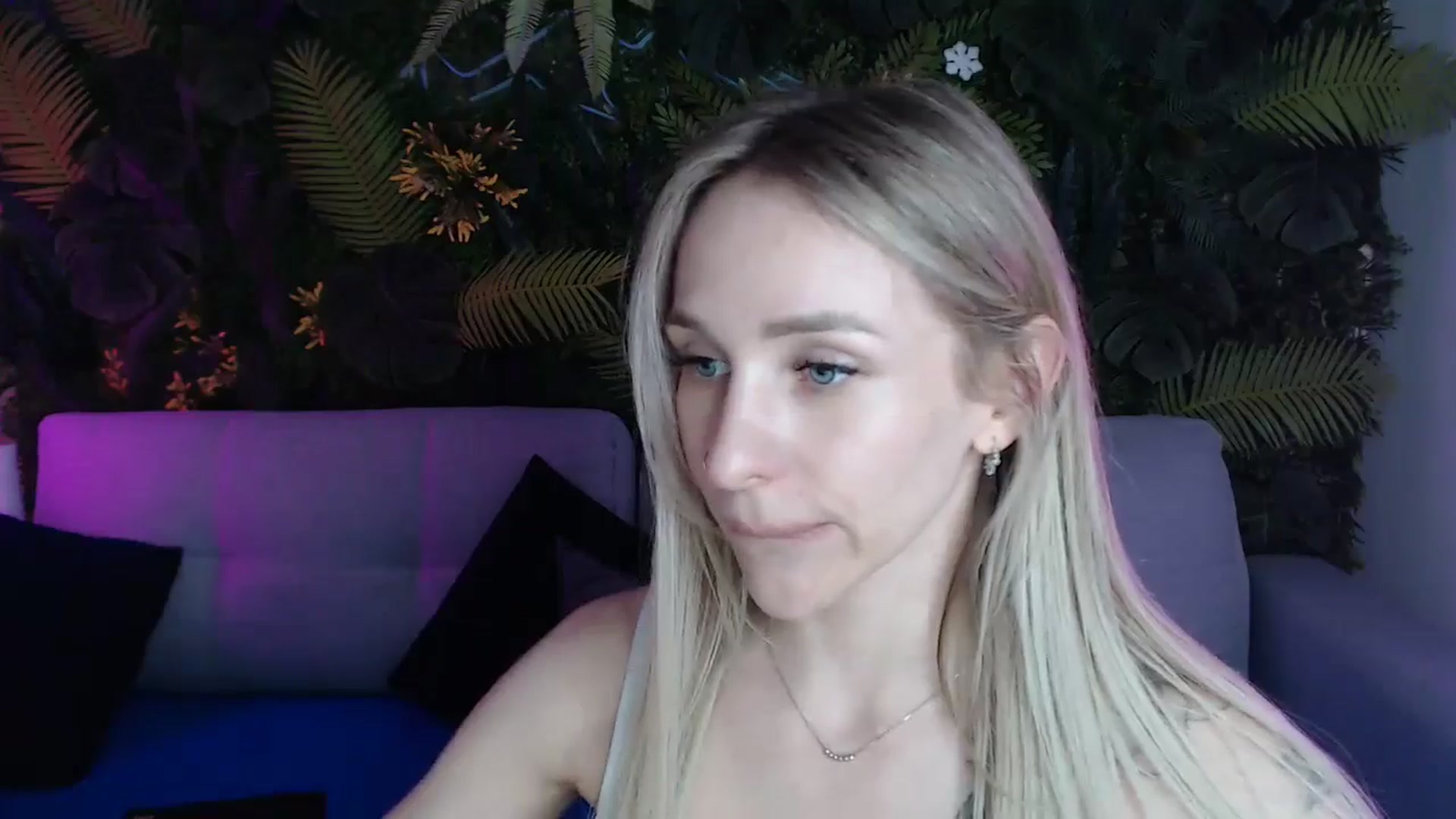 Gallery image thumbnail from Horny_Blond's myfreecams stream on, 05/13/2024, 11:36 image 10 of 20