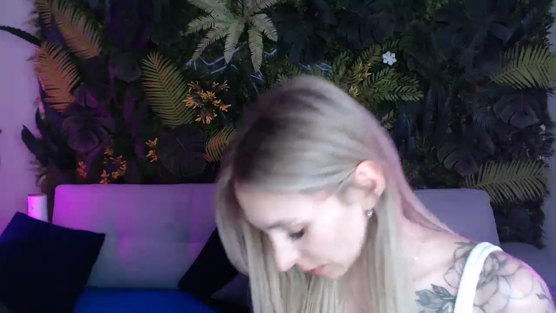 Gallery image thumbnail from Horny_Blond's myfreecams stream on, 05/13/2024, 12:14 image 7 of 20