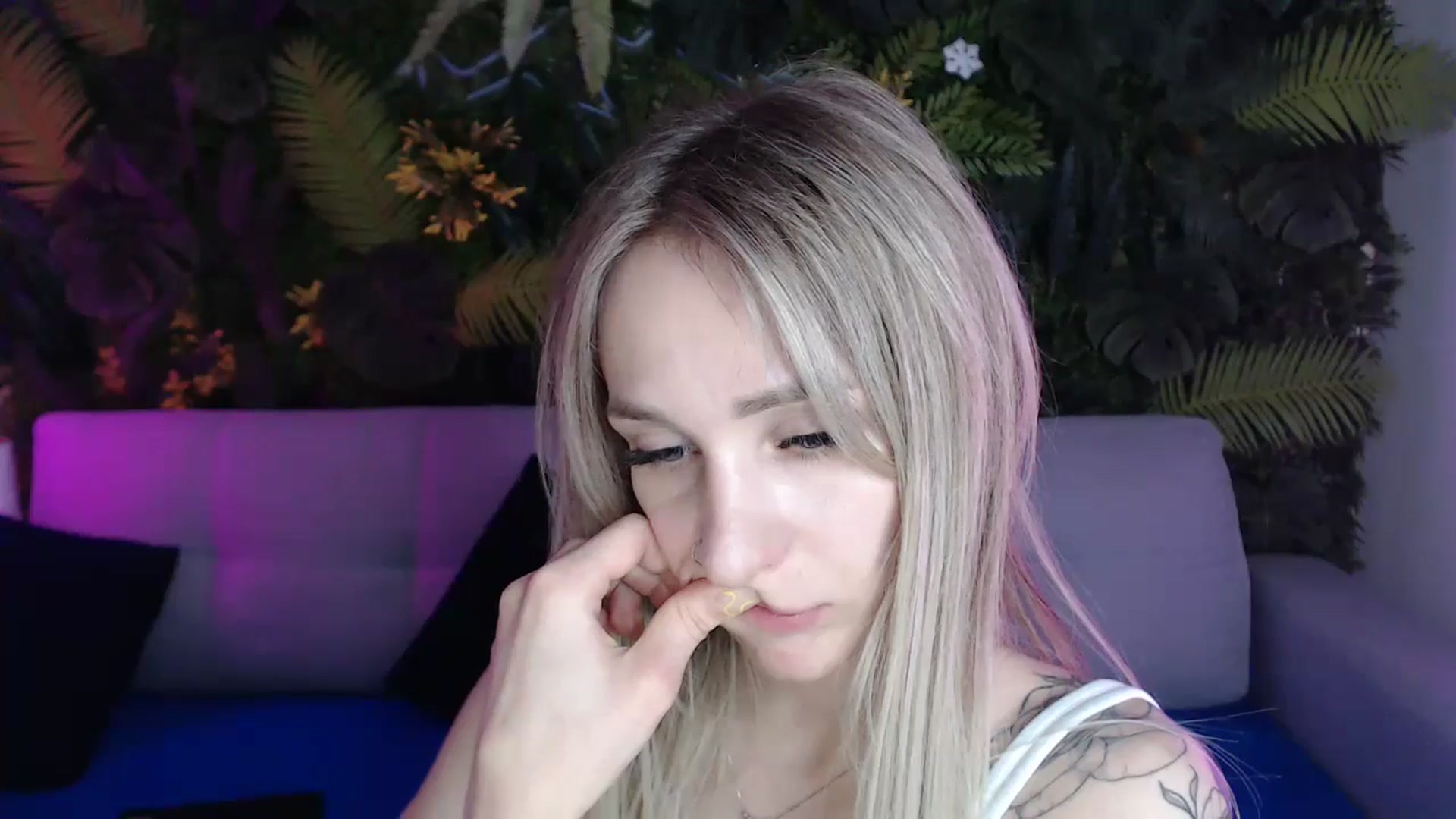 Gallery image thumbnail from Horny_Blond's myfreecams stream on, 05/13/2024, 12:14 image 3 of 20
