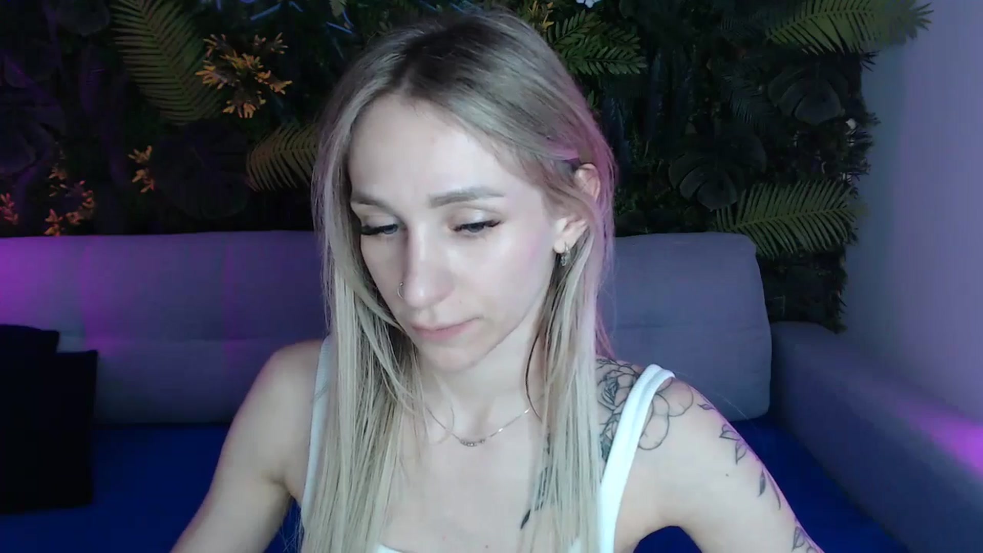 Gallery image thumbnail from Horny_Blond's myfreecams stream on, 05/13/2024, 13:16 image 2 of 20