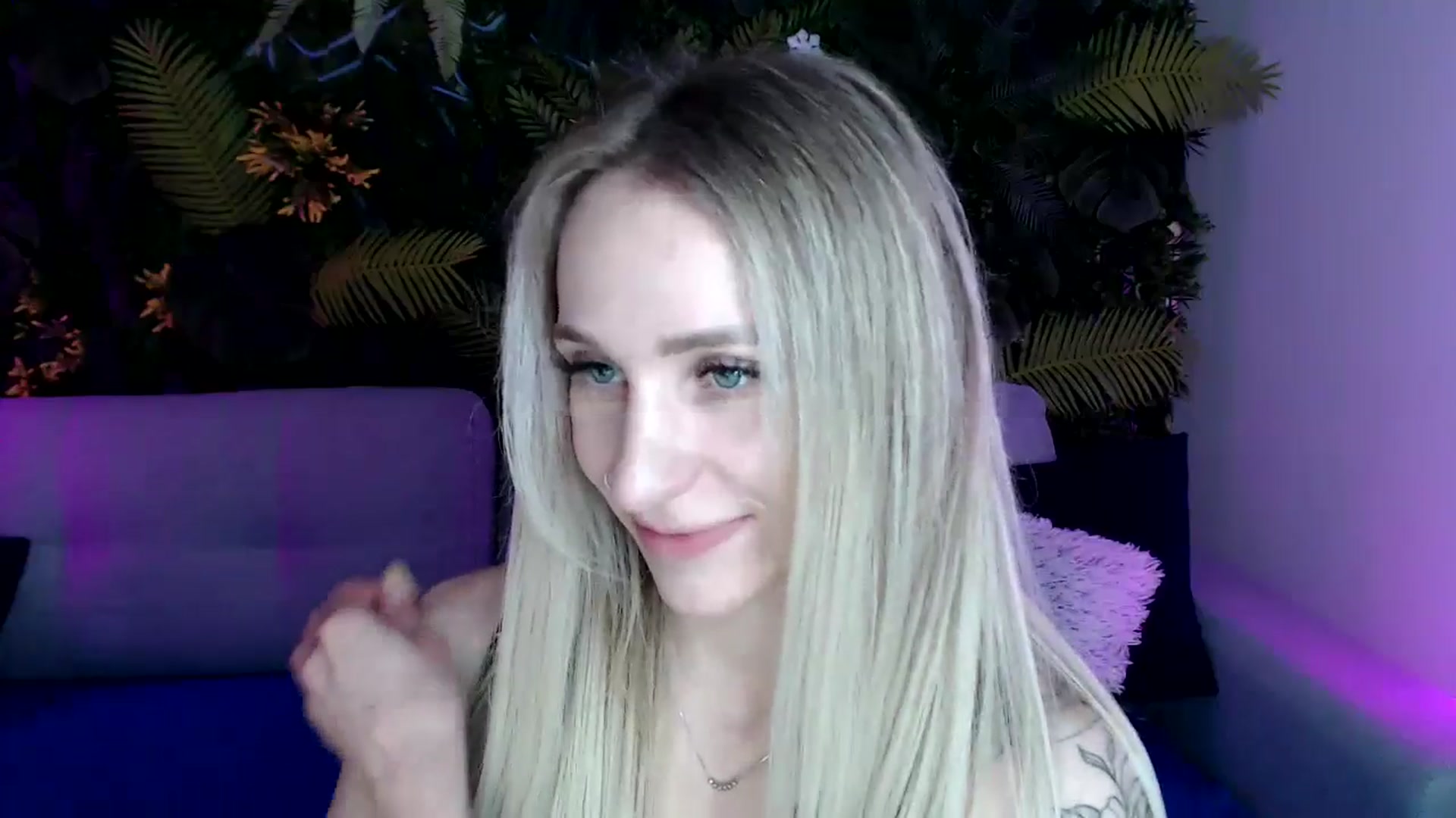 Gallery image thumbnail from Horny_Blond's myfreecams stream on, 05/14/2024, 08:32 image 7 of 20