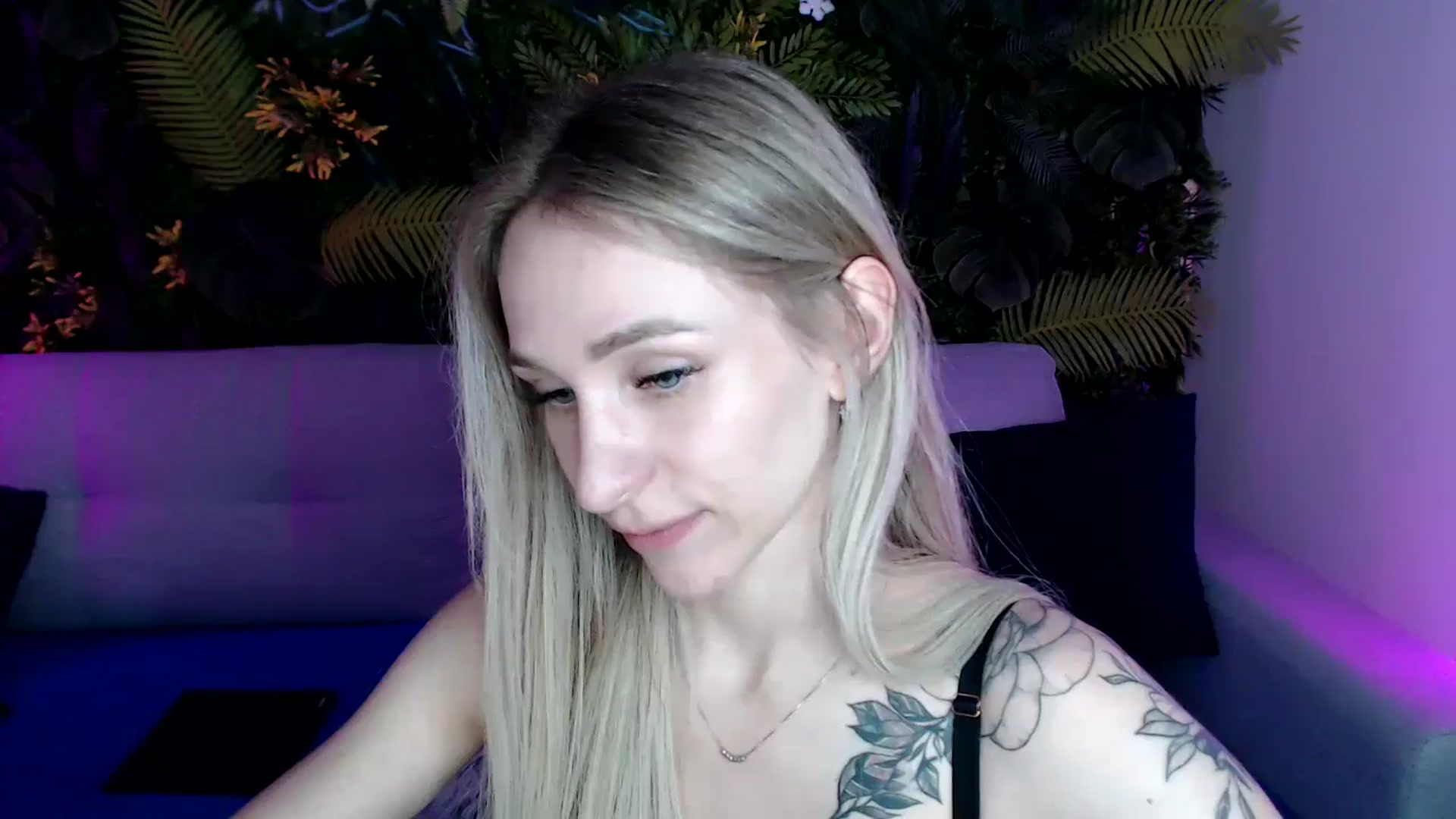Gallery image thumbnail from Horny_Blond's myfreecams stream on, 05/14/2024, 08:32 image 20 of 20