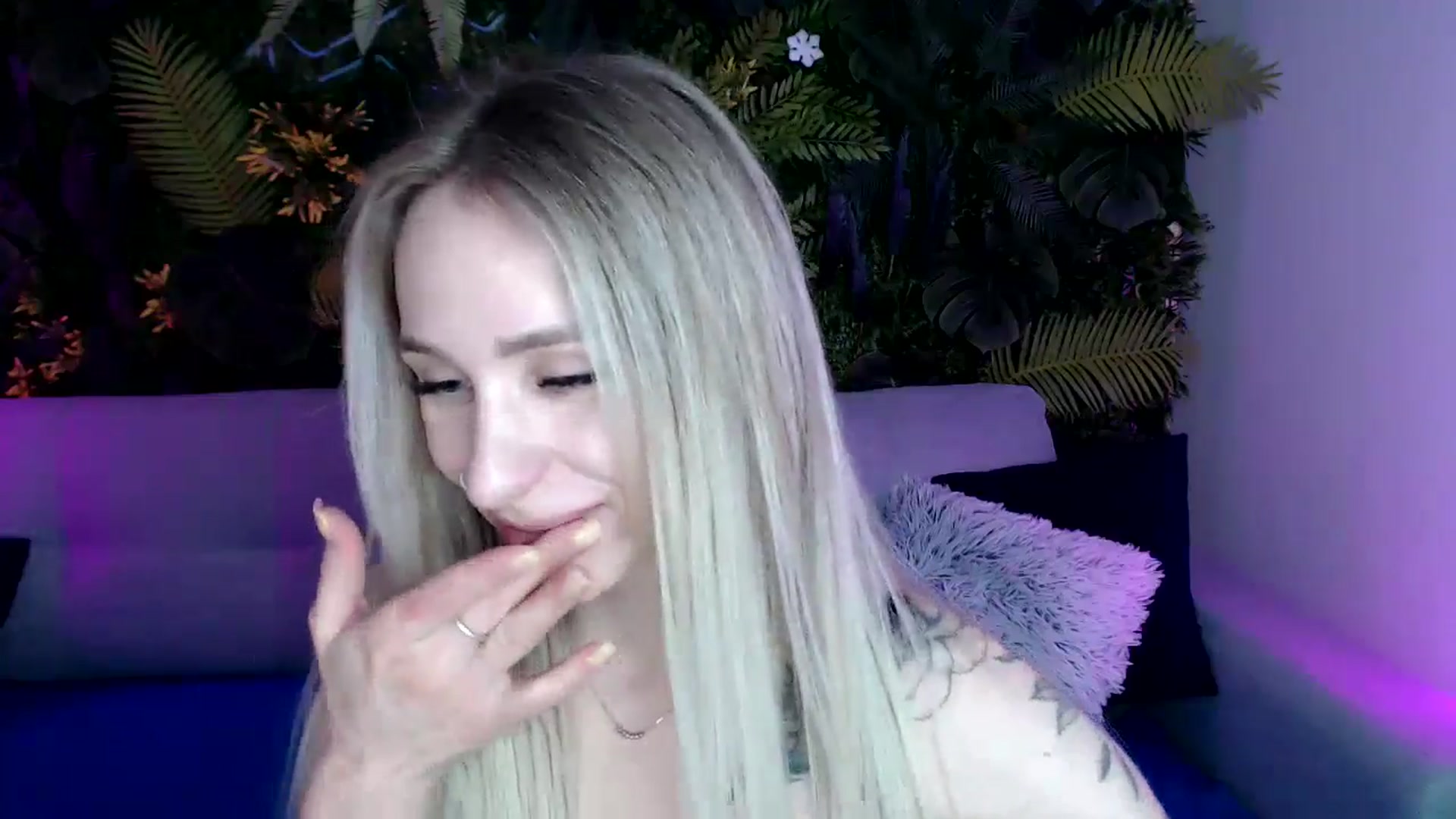 Gallery image thumbnail from Horny_Blond's myfreecams stream on, 05/14/2024, 08:32 image 5 of 20