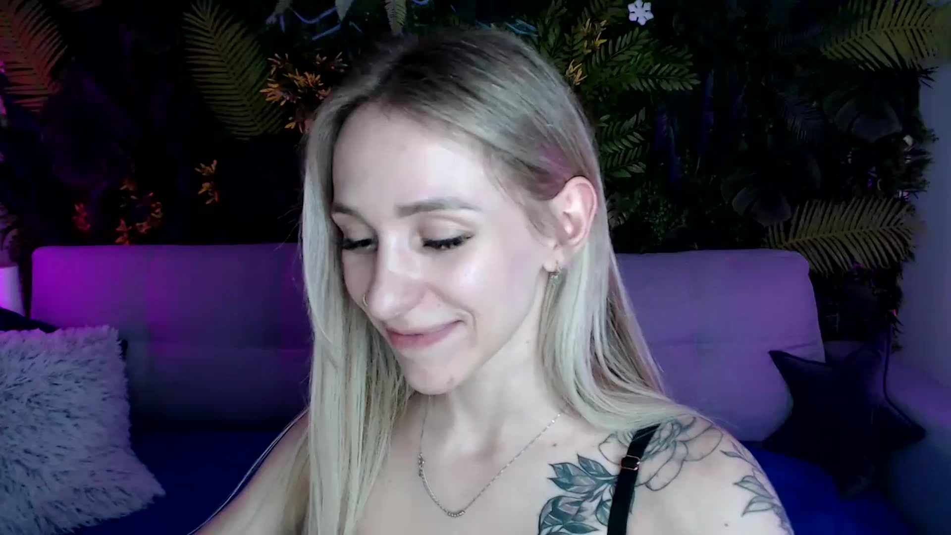 Gallery image thumbnail from Horny_Blond's myfreecams stream on, 05/14/2024, 11:45 image 1 of 20
