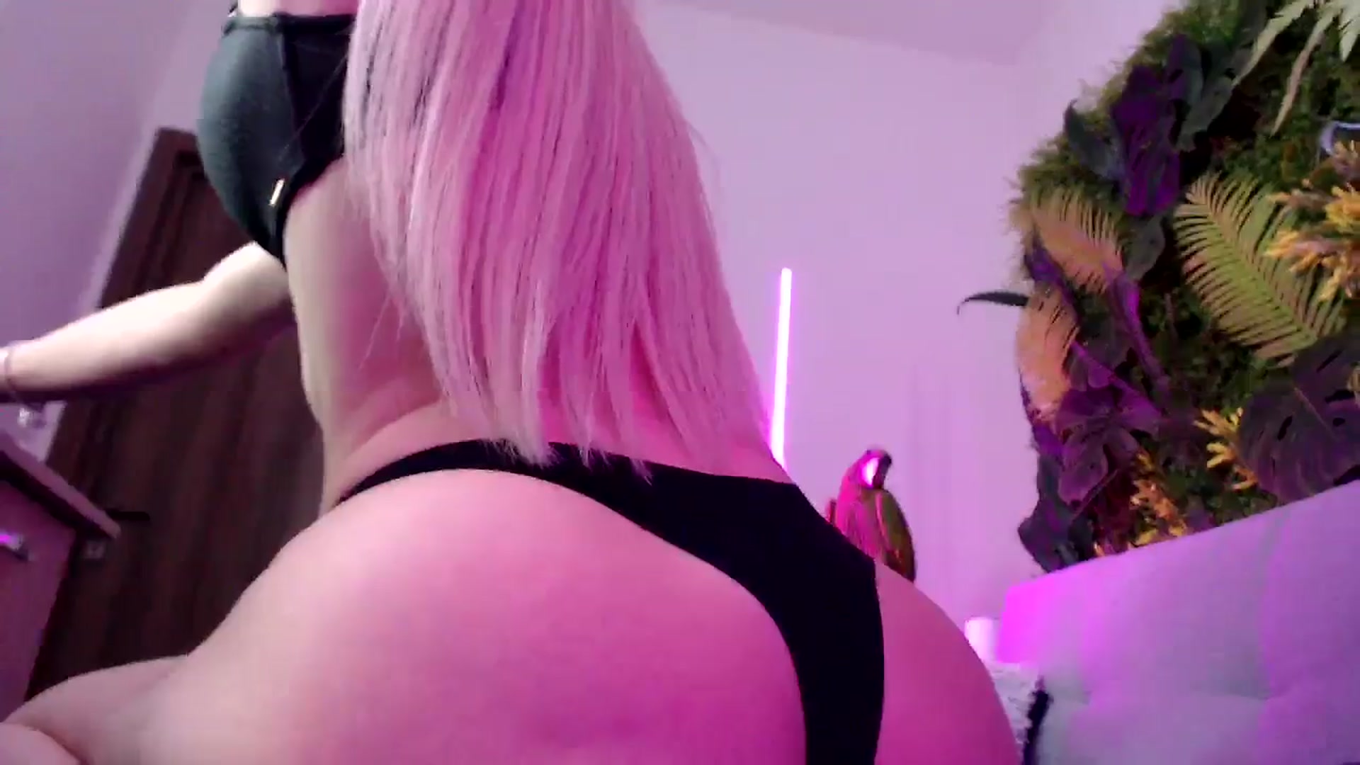 Gallery image thumbnail from Horny_Blond's myfreecams stream on, 05/14/2024, 11:45 image 7 of 20