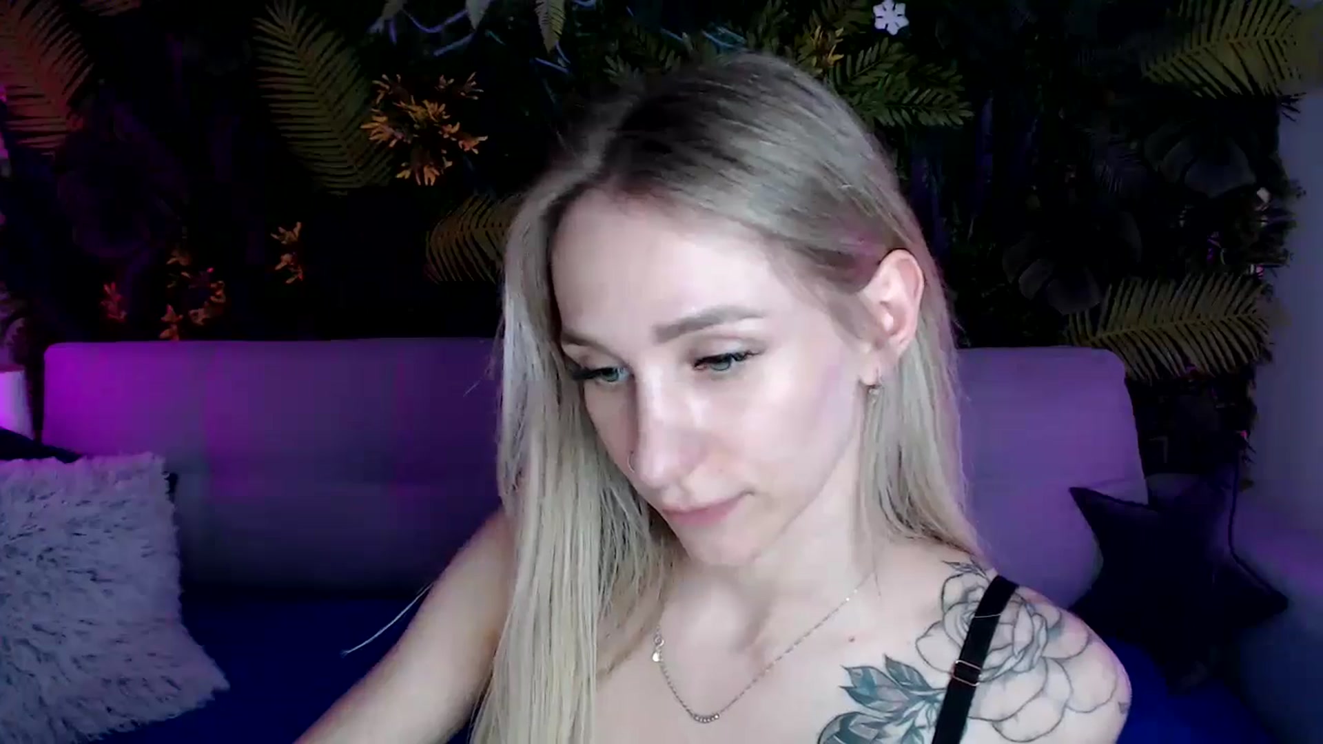 Gallery image thumbnail from Horny_Blond's myfreecams stream on, 05/14/2024, 11:45 image 4 of 20