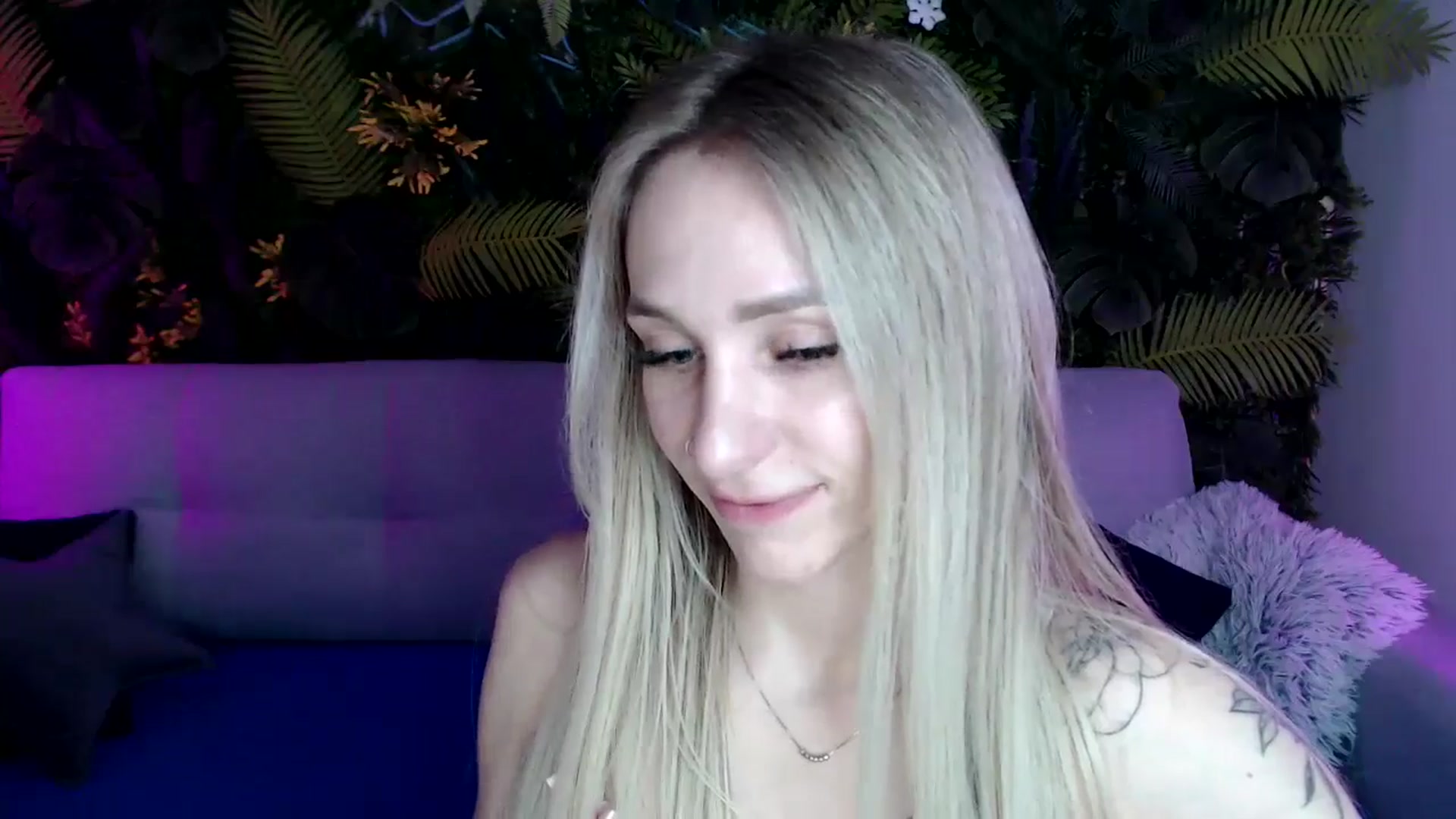 Gallery image thumbnail from Horny_Blond's myfreecams stream on, 05/15/2024, 08:38 image 3 of 20