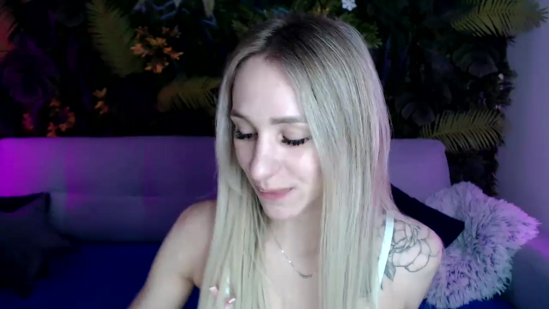 Gallery image thumbnail from Horny_Blond's myfreecams stream on, 05/15/2024, 08:38 image 1 of 20