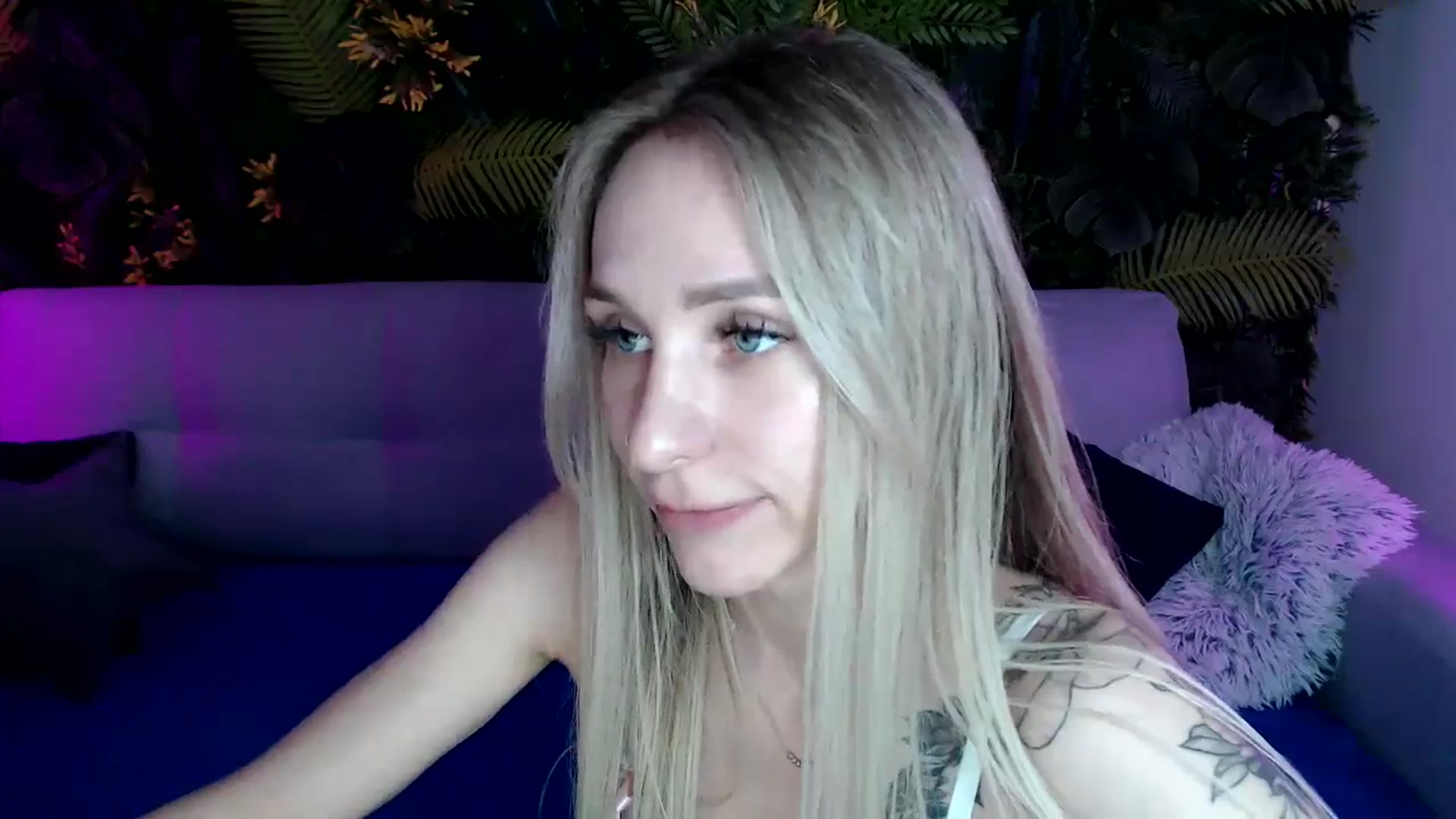 Gallery image thumbnail from Horny_Blond's myfreecams stream on, 05/15/2024, 08:53 image 13 of 20