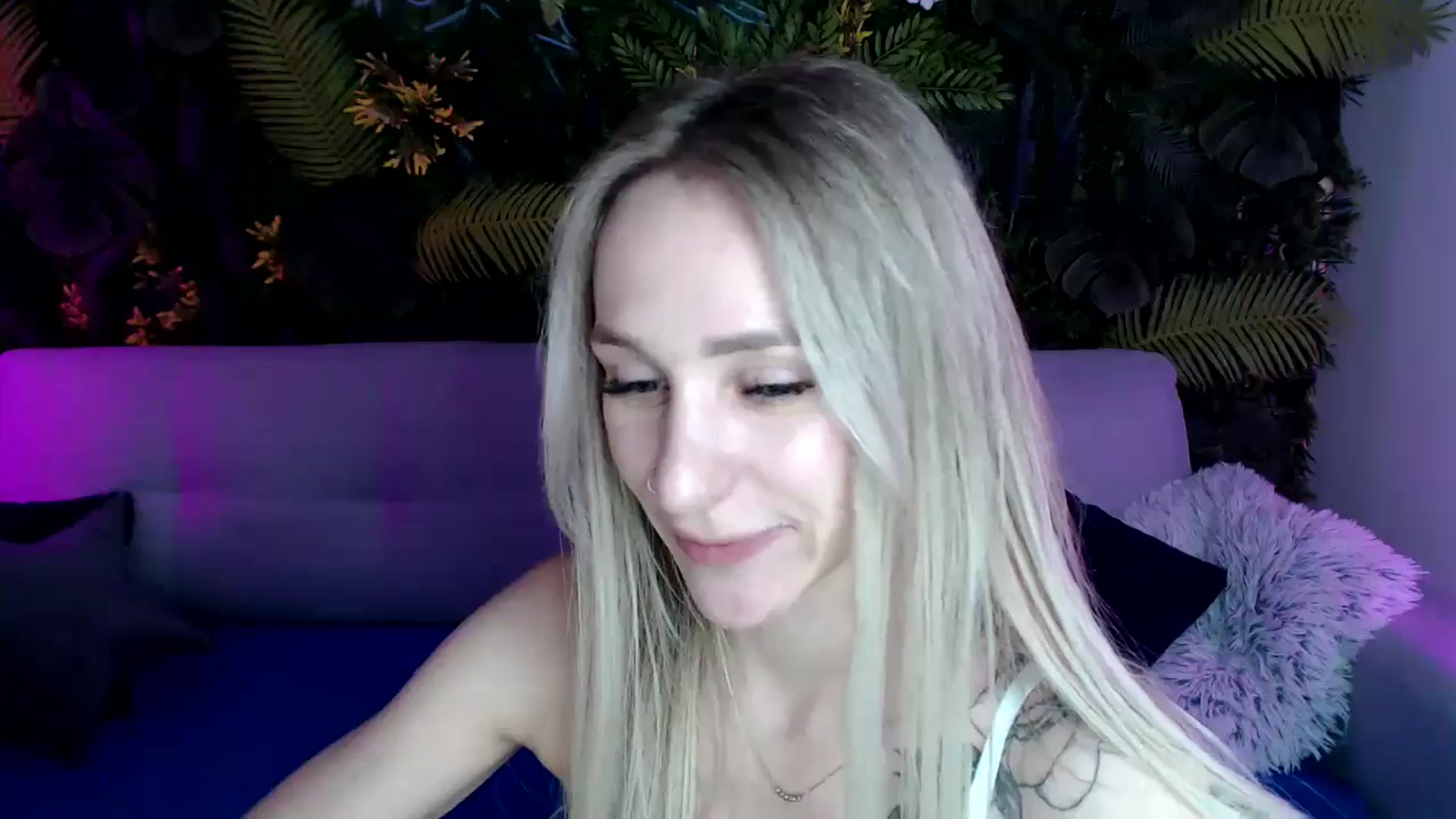Gallery image thumbnail from Horny_Blond's myfreecams stream on, 05/15/2024, 08:53 image 16 of 20