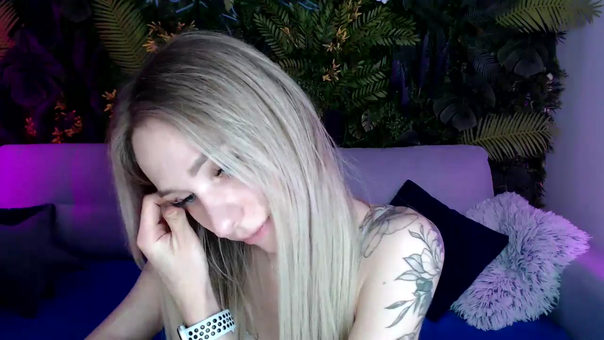Gallery image thumbnail from Horny_Blond's myfreecams stream on, 05/15/2024, 08:53 image 20 of 20