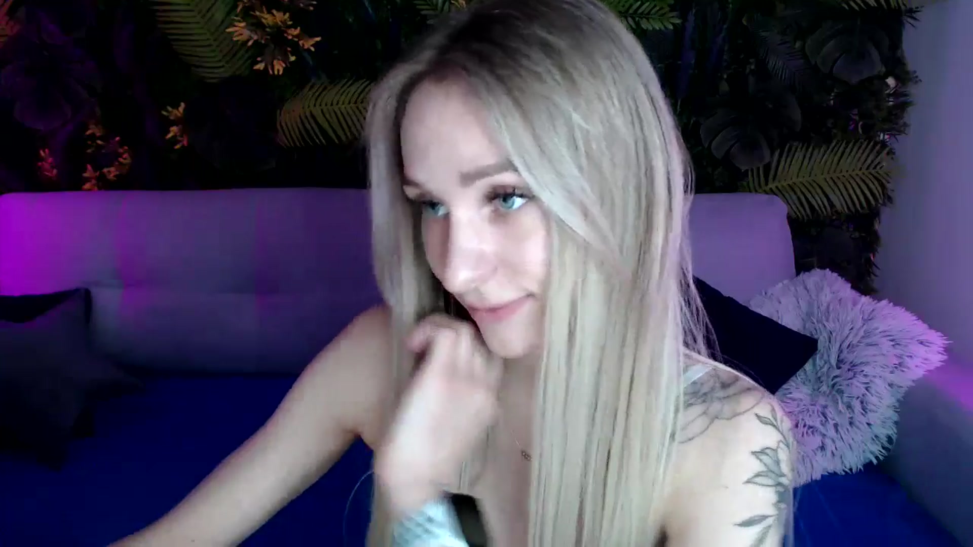 Gallery image thumbnail from Horny_Blond's myfreecams stream on, 05/15/2024, 08:53 image 10 of 20