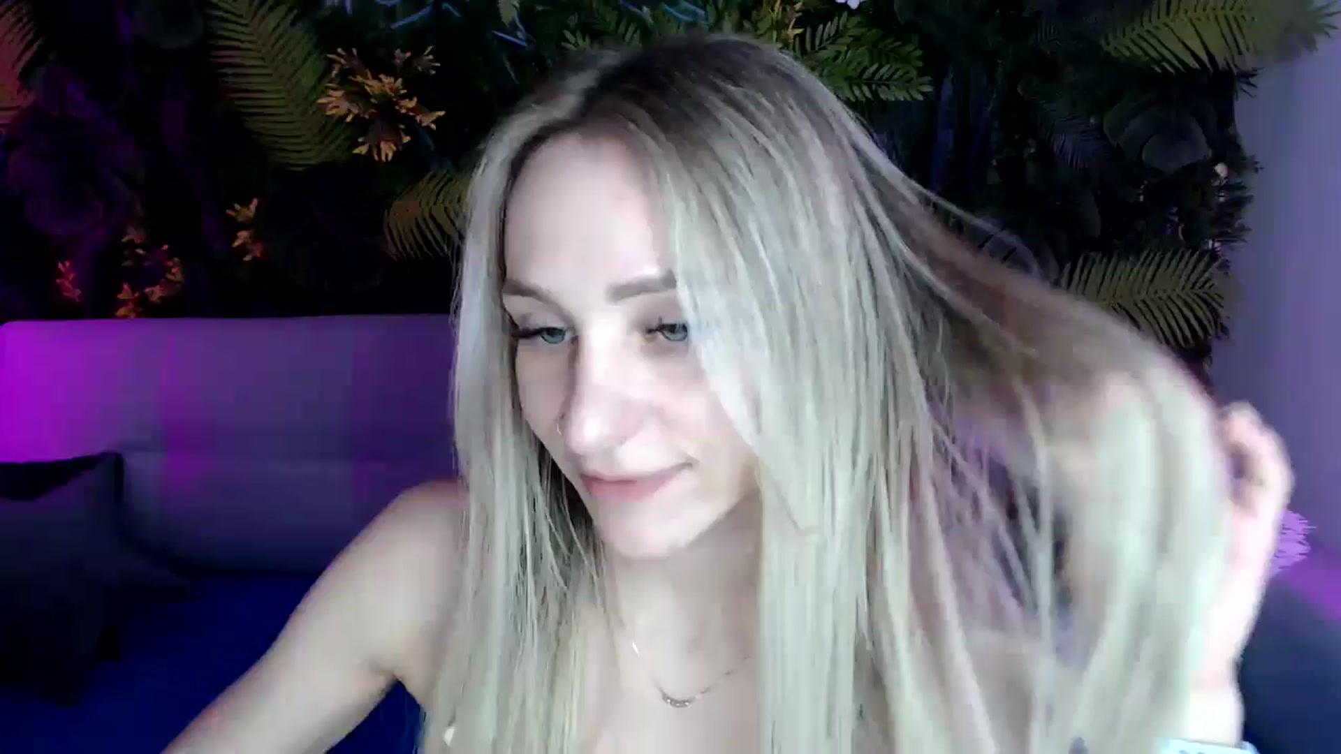 Gallery image thumbnail from Horny_Blond's myfreecams stream on, 05/15/2024, 08:53 image 17 of 20