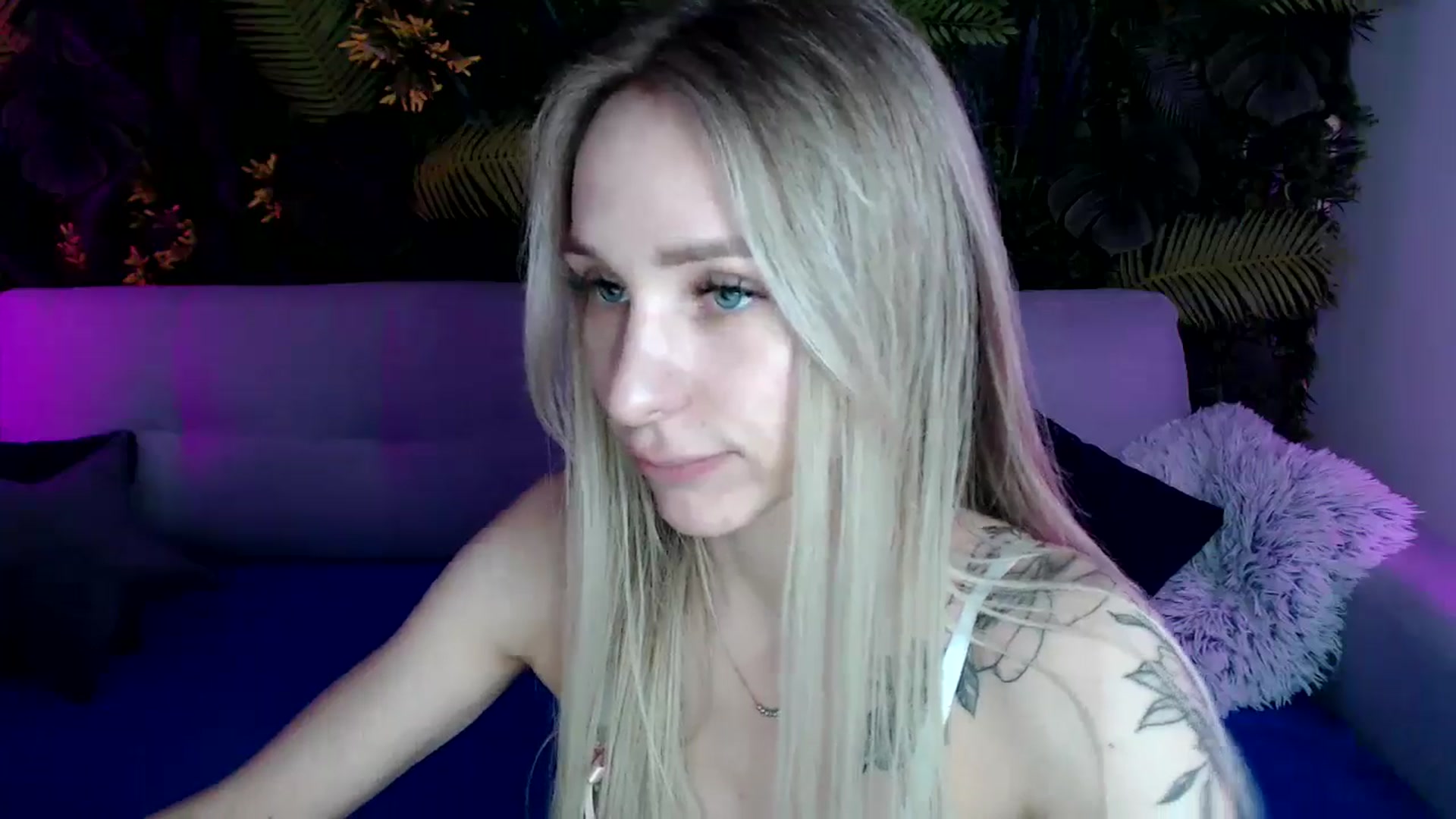 Gallery image thumbnail from Horny_Blond's myfreecams stream on, 05/15/2024, 08:53 image 14 of 20