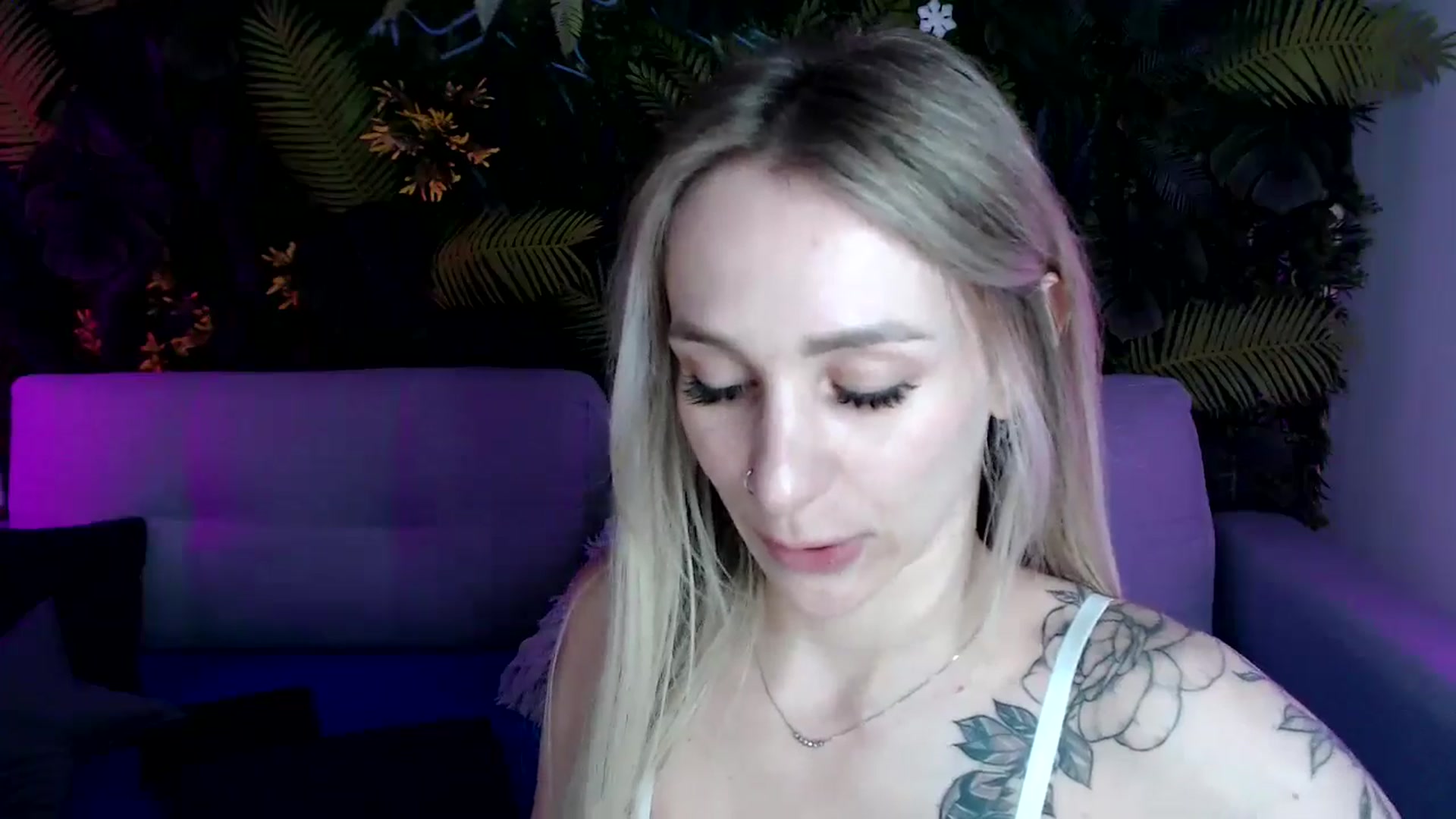 Gallery image thumbnail from Horny_Blond's myfreecams stream on, 05/15/2024, 09:26 image 7 of 20