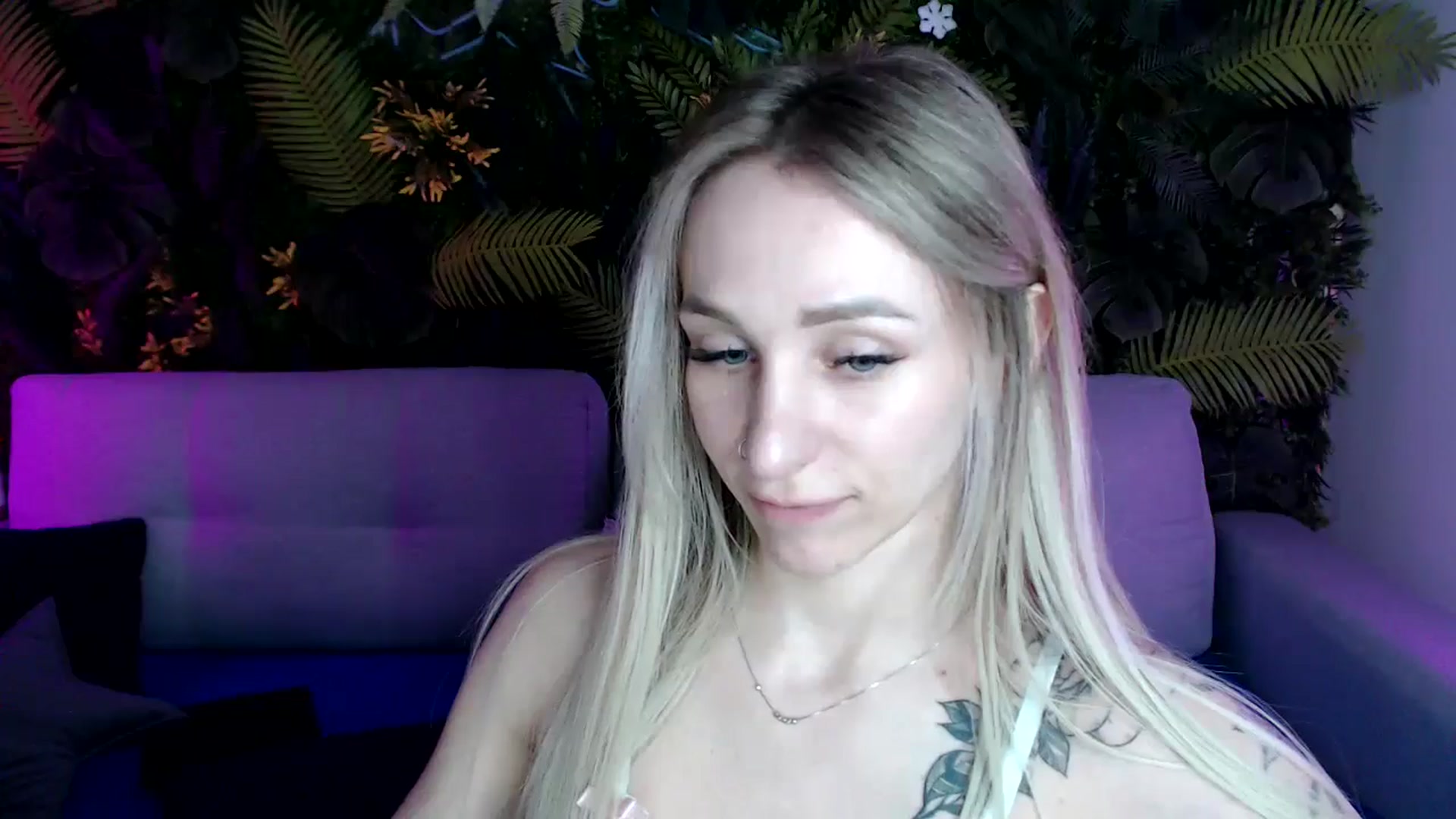 Gallery image thumbnail from Horny_Blond's myfreecams stream on, 05/15/2024, 09:26 image 3 of 20