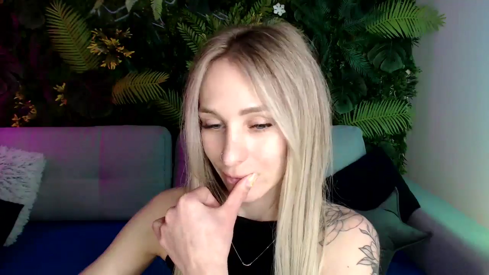 Gallery image thumbnail from Horny_Blond's myfreecams stream on, 05/17/2024, 10:23 image 10 of 20