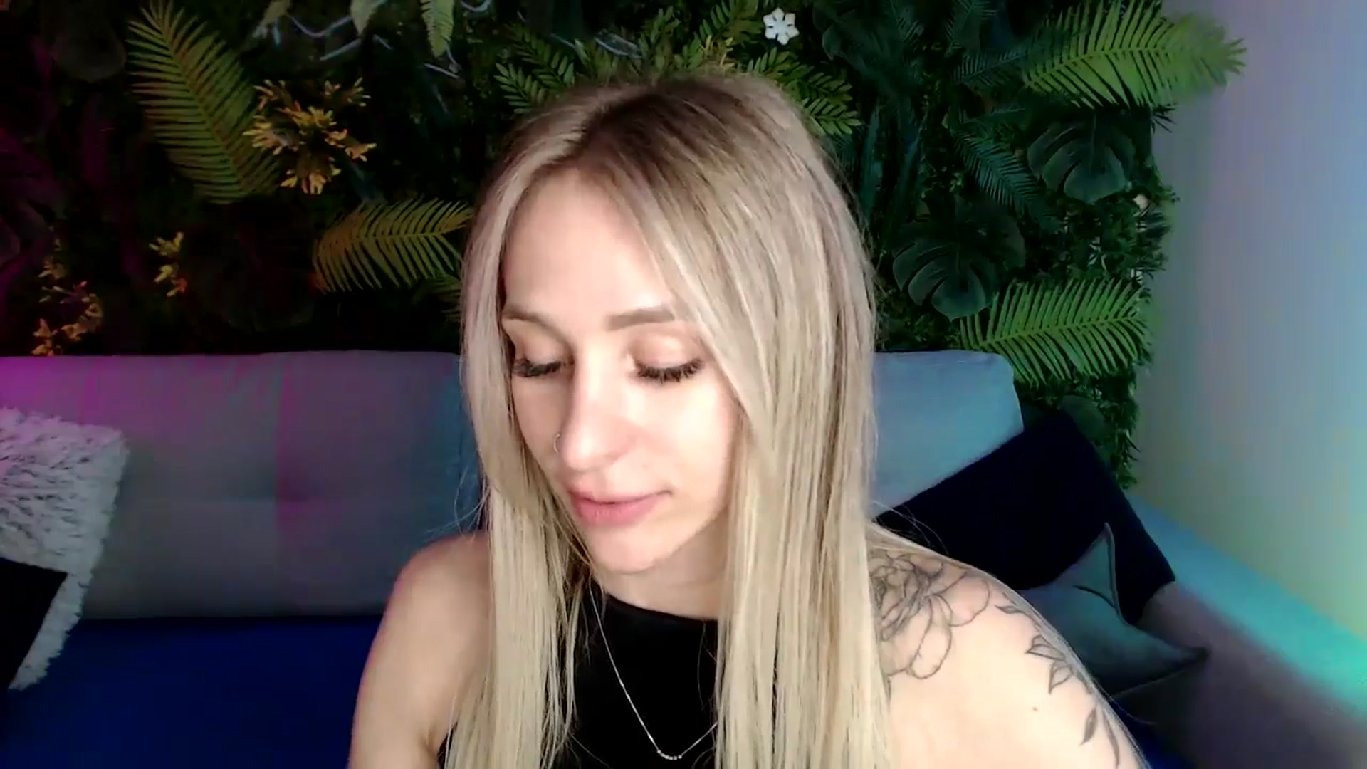 Gallery image thumbnail from Horny_Blond's myfreecams stream on, 05/17/2024, 10:23 image 6 of 20