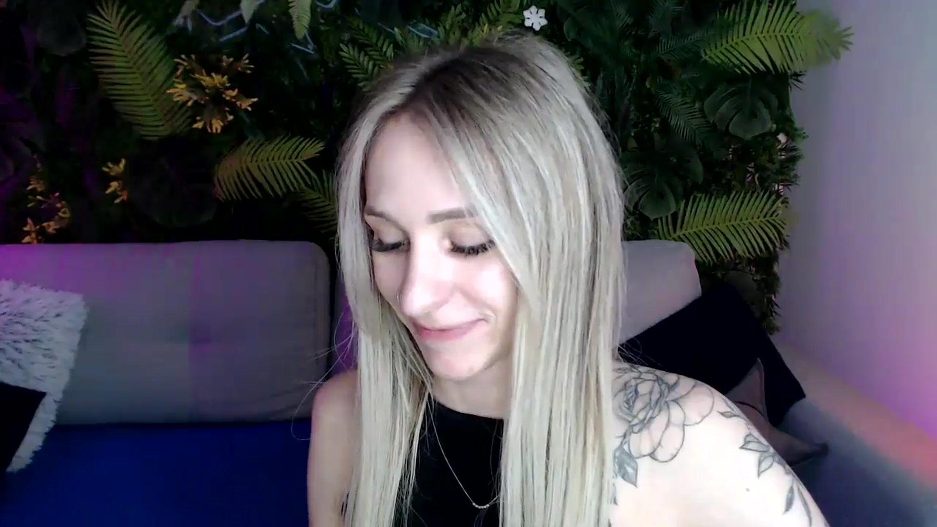 Gallery image thumbnail from Horny_Blond's myfreecams stream on, 05/17/2024, 10:23 image 9 of 20