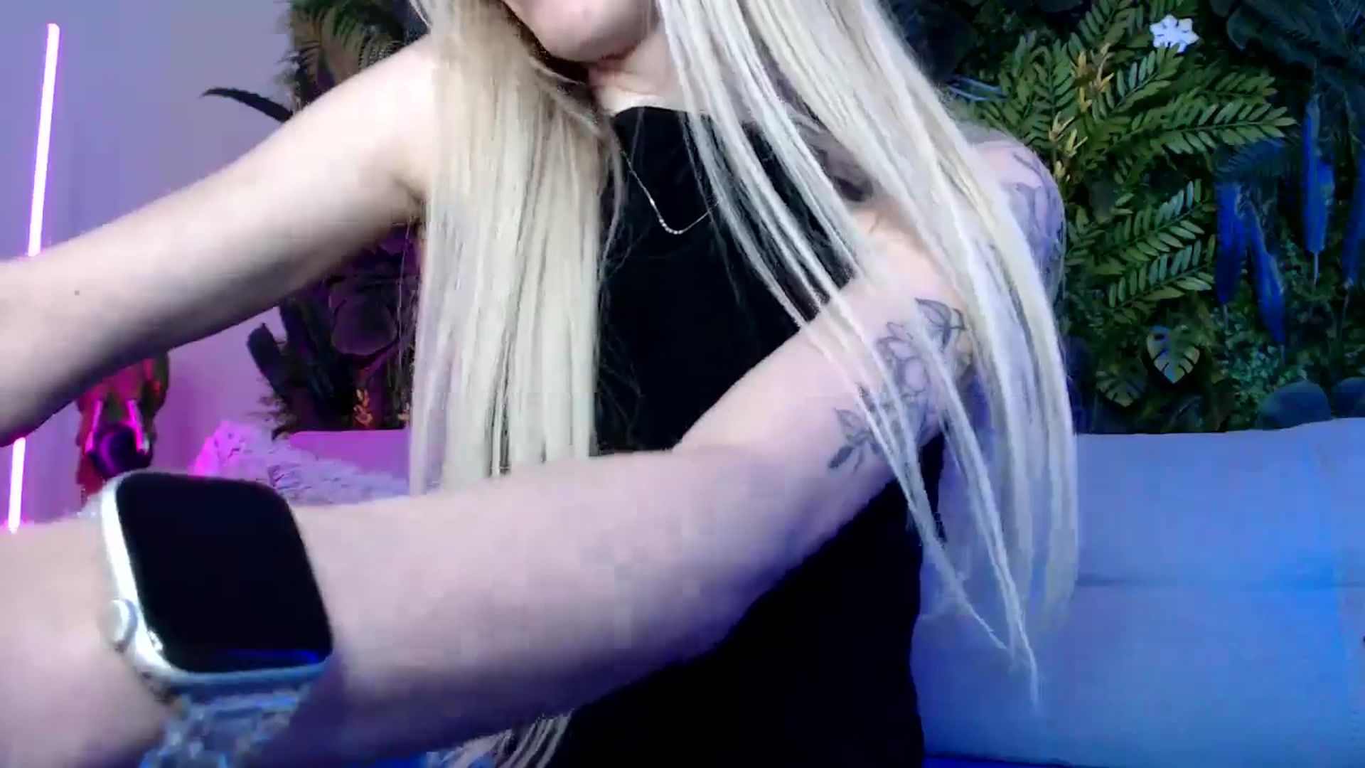 Gallery image thumbnail from Horny_Blond's myfreecams stream on, 05/17/2024, 10:23 image 16 of 20
