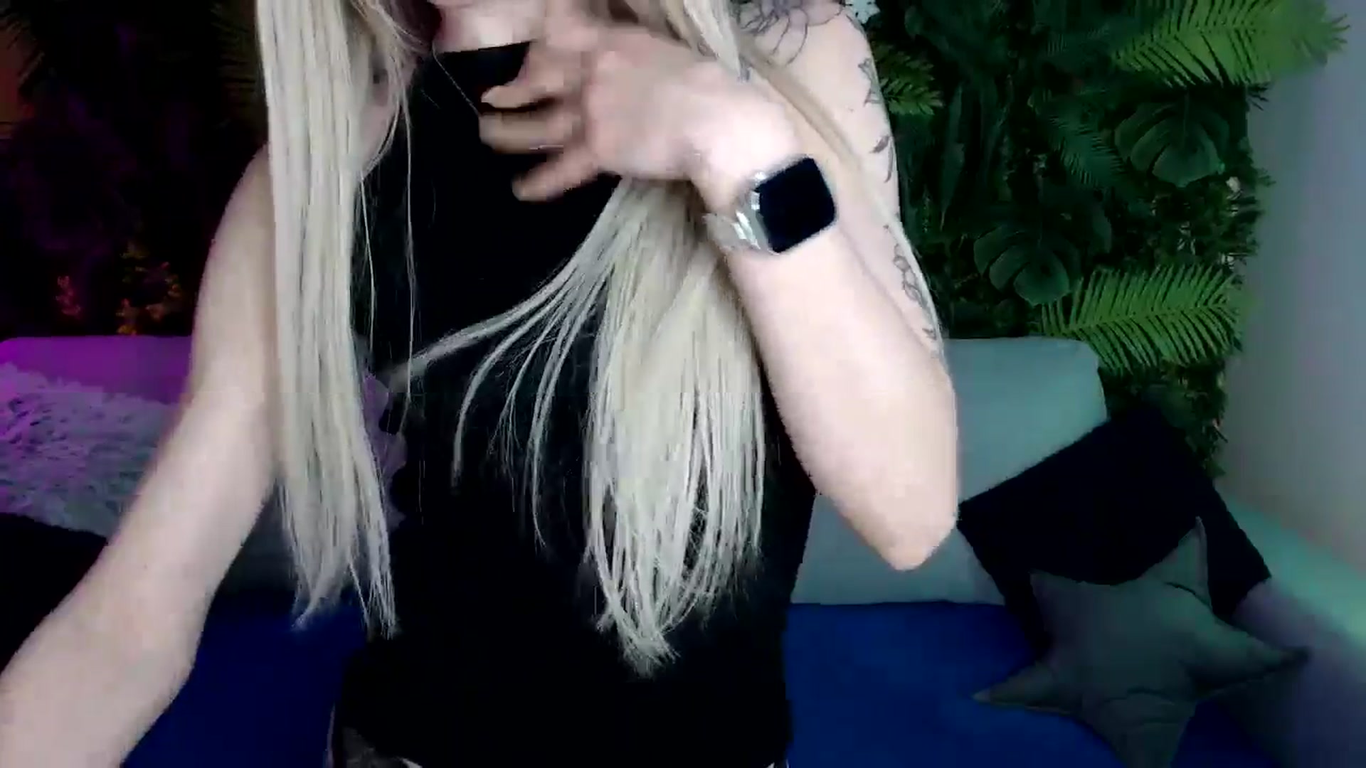 Gallery image thumbnail from Horny_Blond's myfreecams stream on, 05/17/2024, 10:49 image 16 of 20