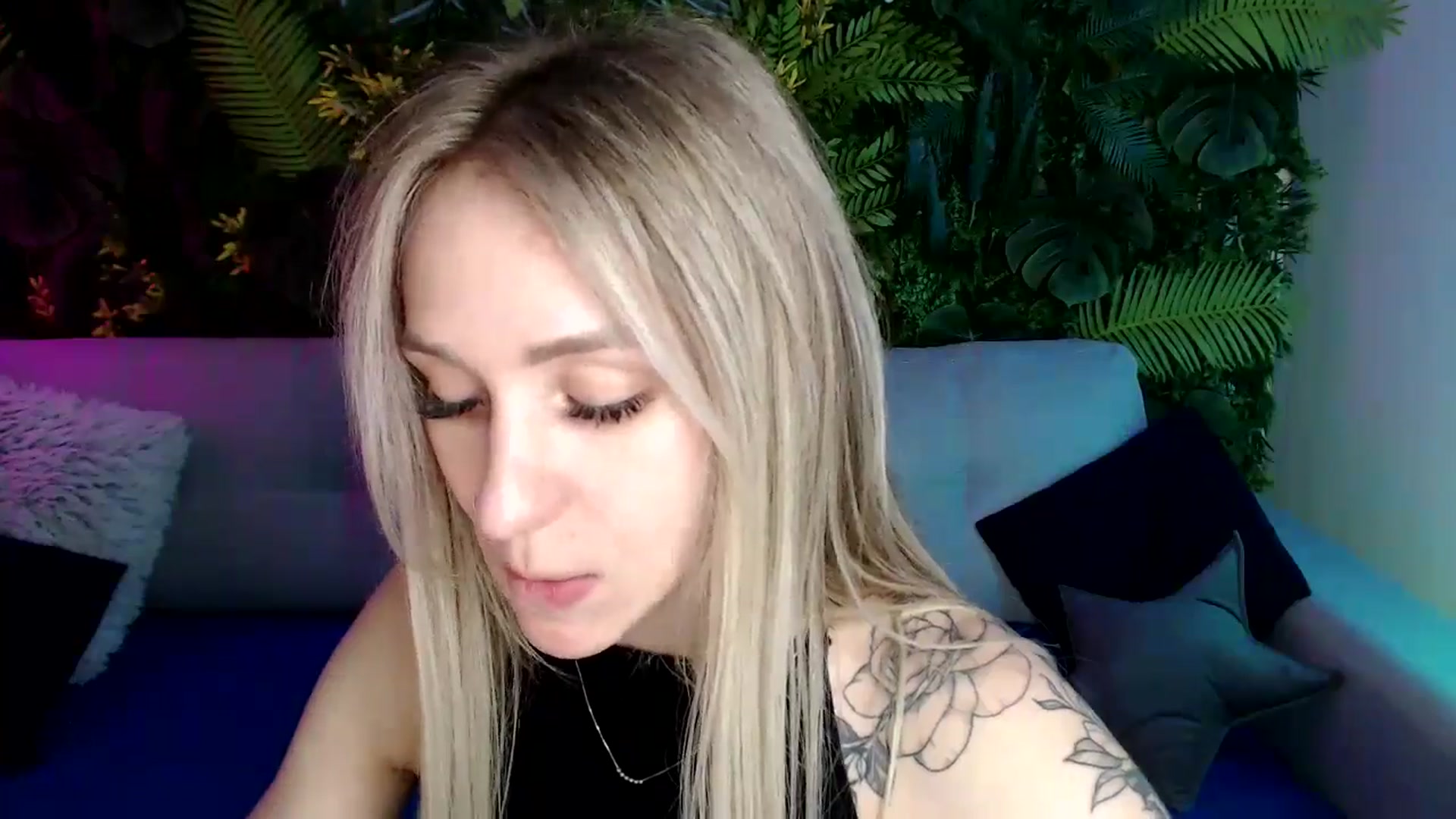 Gallery image thumbnail from Horny_Blond's myfreecams stream on, 05/17/2024, 10:49 image 19 of 20