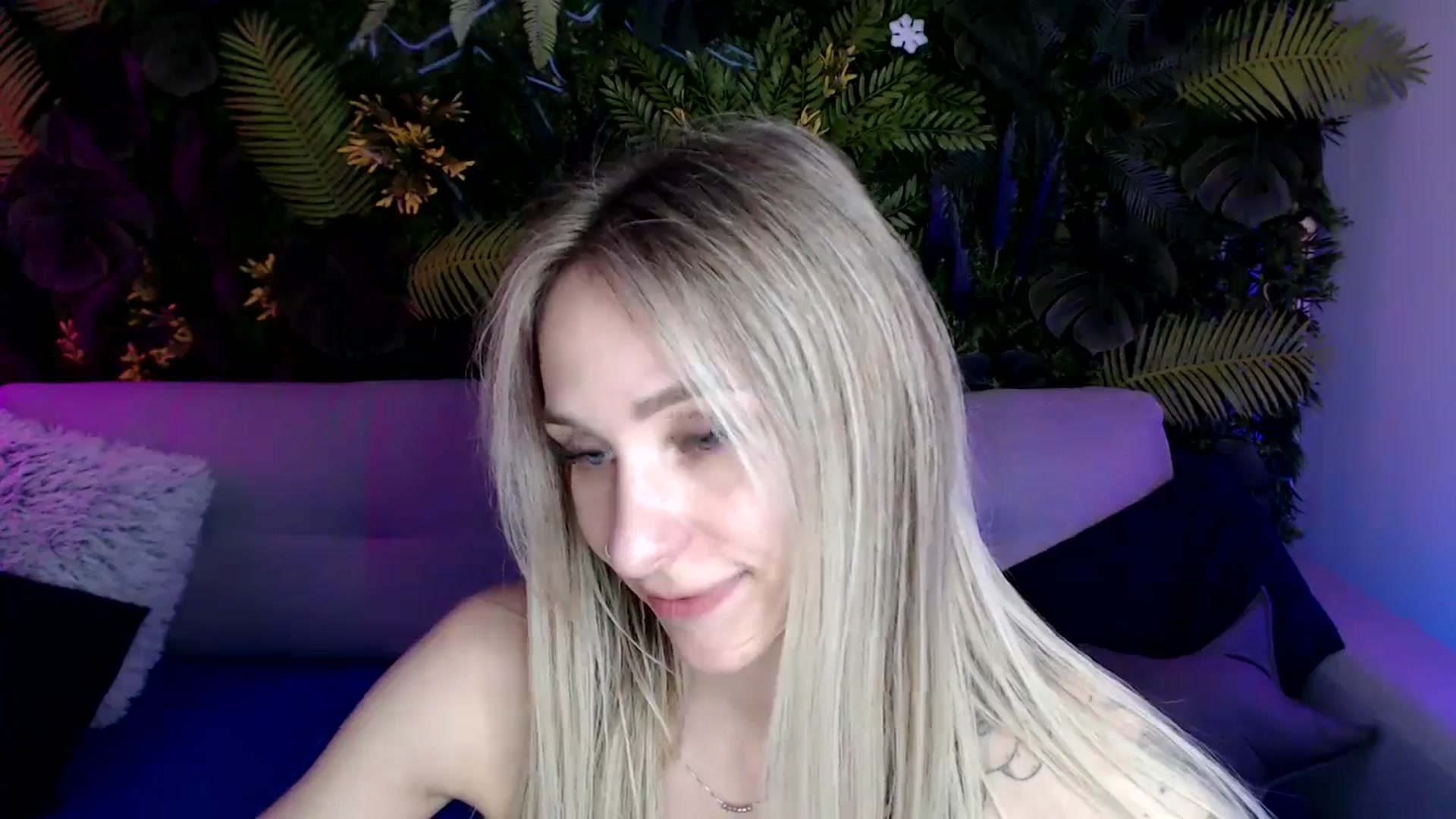 Gallery image thumbnail from Horny_Blond's myfreecams stream on, 05/17/2024, 12:14 image 15 of 20