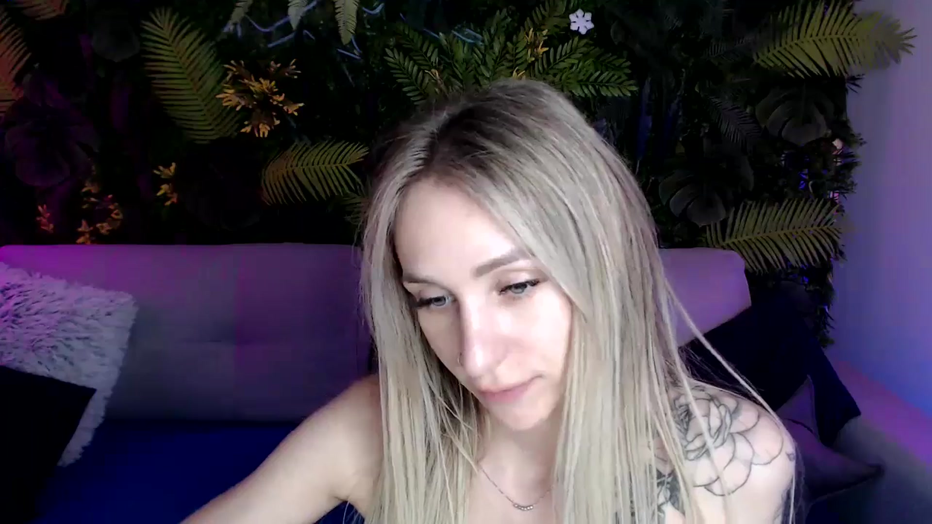 Gallery image thumbnail from Horny_Blond's myfreecams stream on, 05/17/2024, 12:14 image 12 of 20