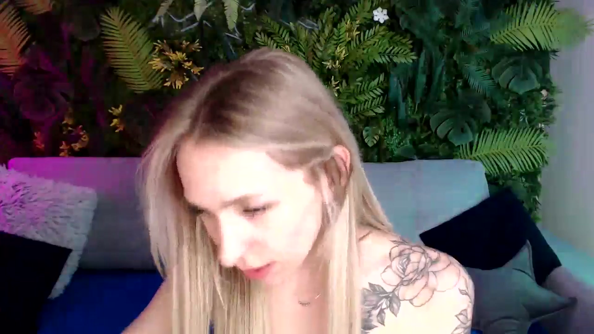 Gallery image thumbnail from Horny_Blond's myfreecams stream on, 05/17/2024, 12:14 image 4 of 20