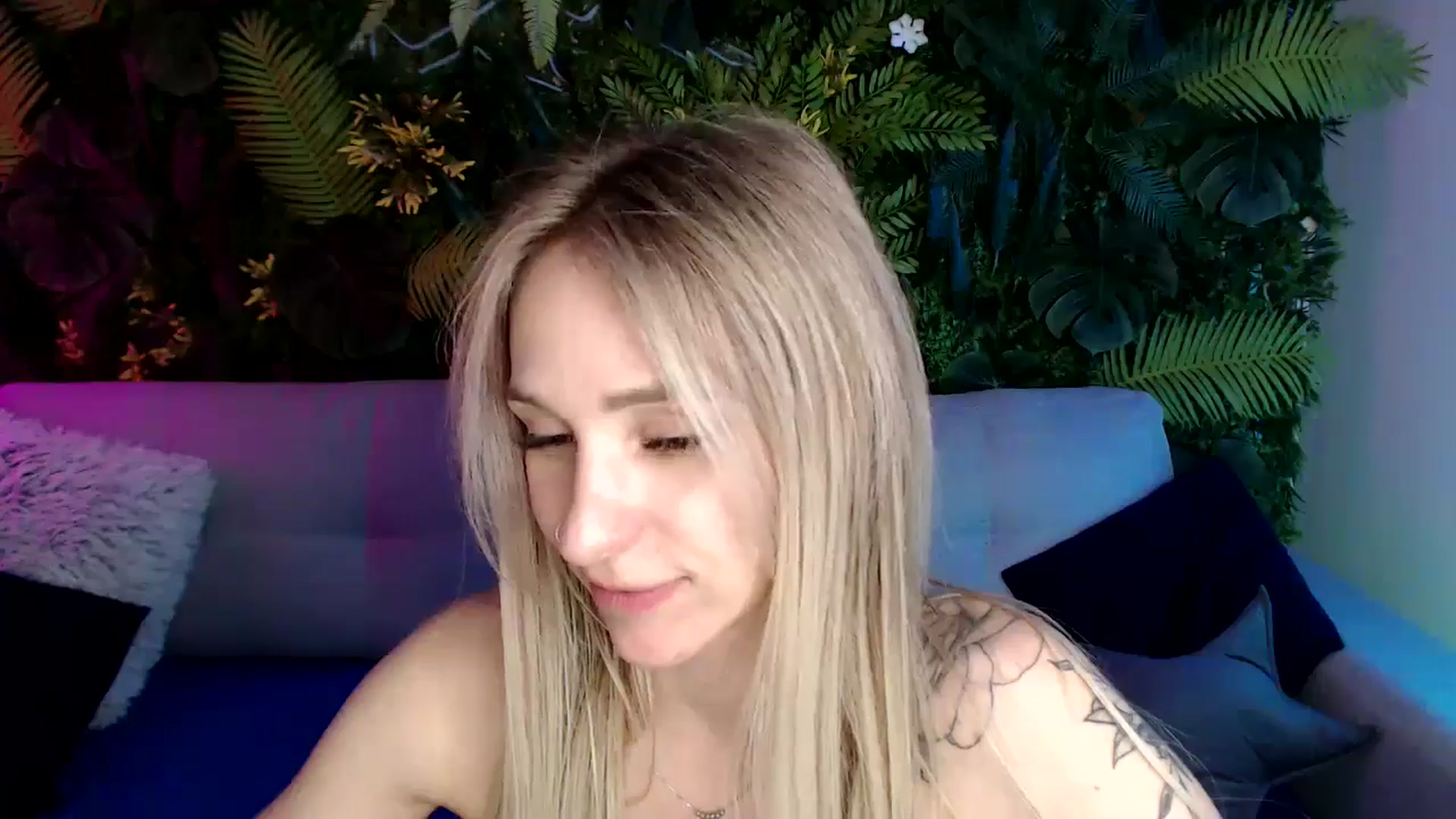 Gallery image thumbnail from Horny_Blond's myfreecams stream on, 05/17/2024, 12:14 image 20 of 20